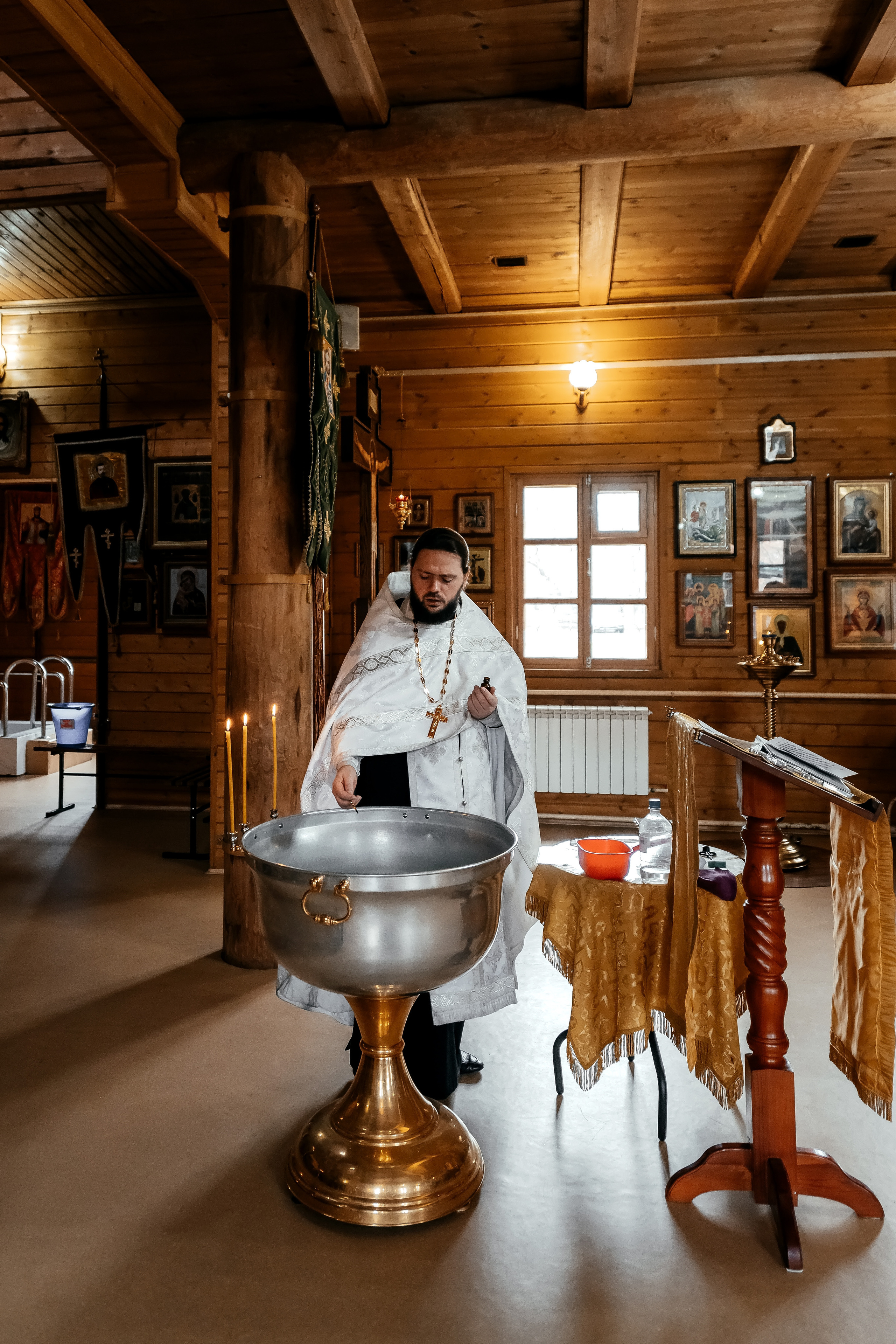 Екатерина, Храм страстотерпца царя Николая пос. Чкаловский. Свадебный и семейный фотограф Виктория Носачёва. Щелково, Москва и МО