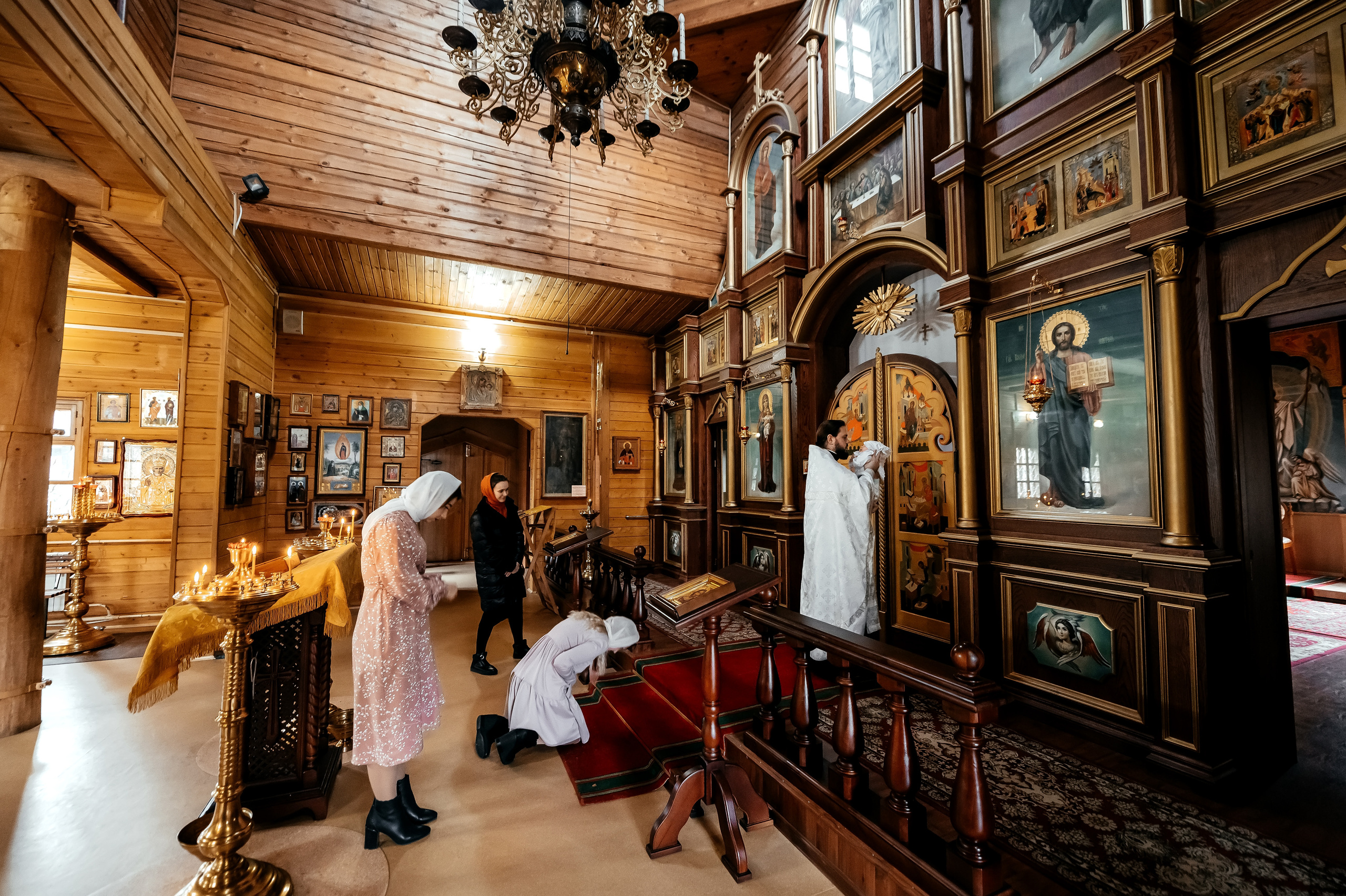 Екатерина, Храм страстотерпца царя Николая пос. Чкаловский. Свадебный и семейный фотограф Виктория Носачёва. Щелково, Москва и МО