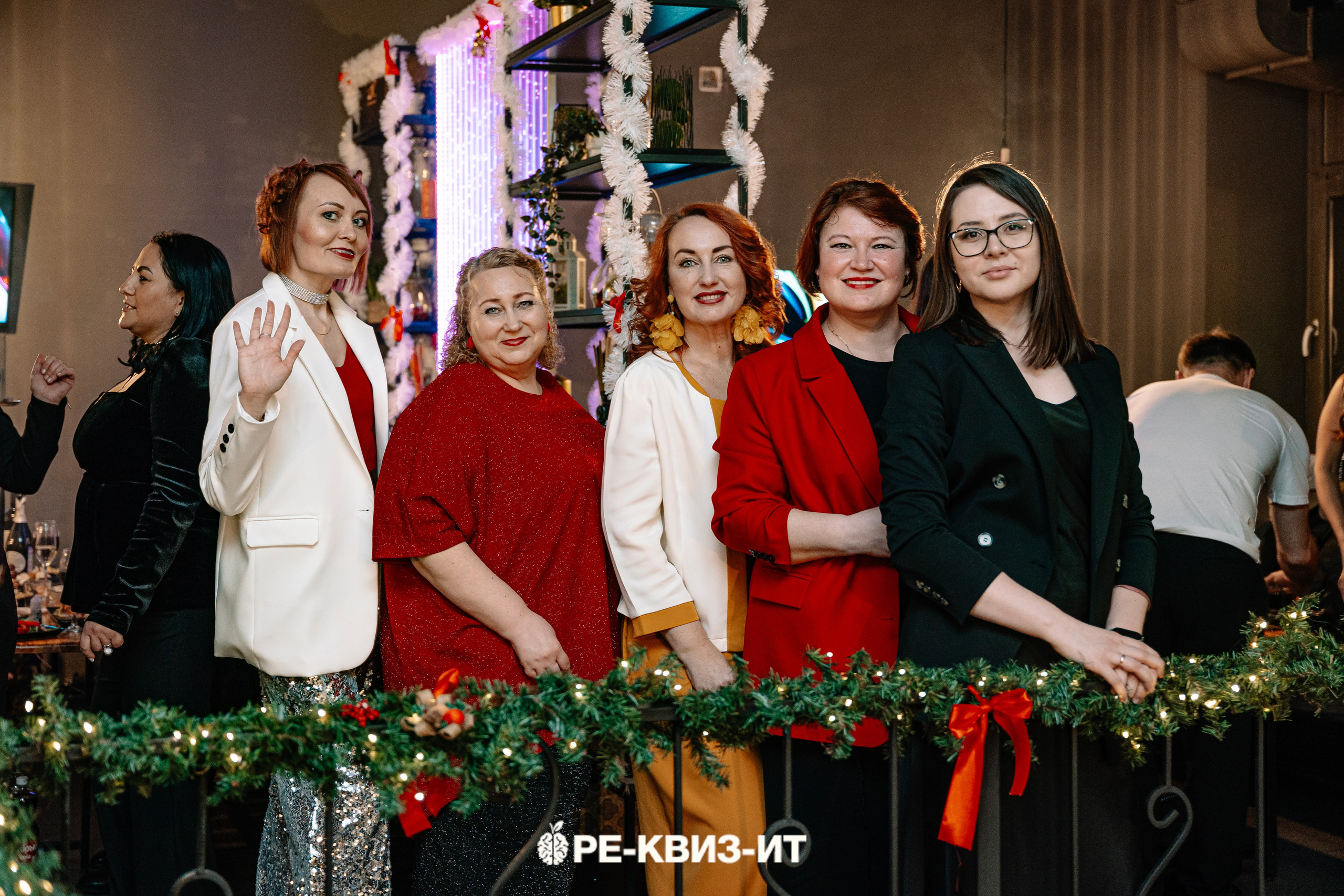 Реквизит — квиз в Зеленодольске и Волжске ZR cafe. Свадебный фотограф в Казани, и Зеленодольске Радик Мухаметов