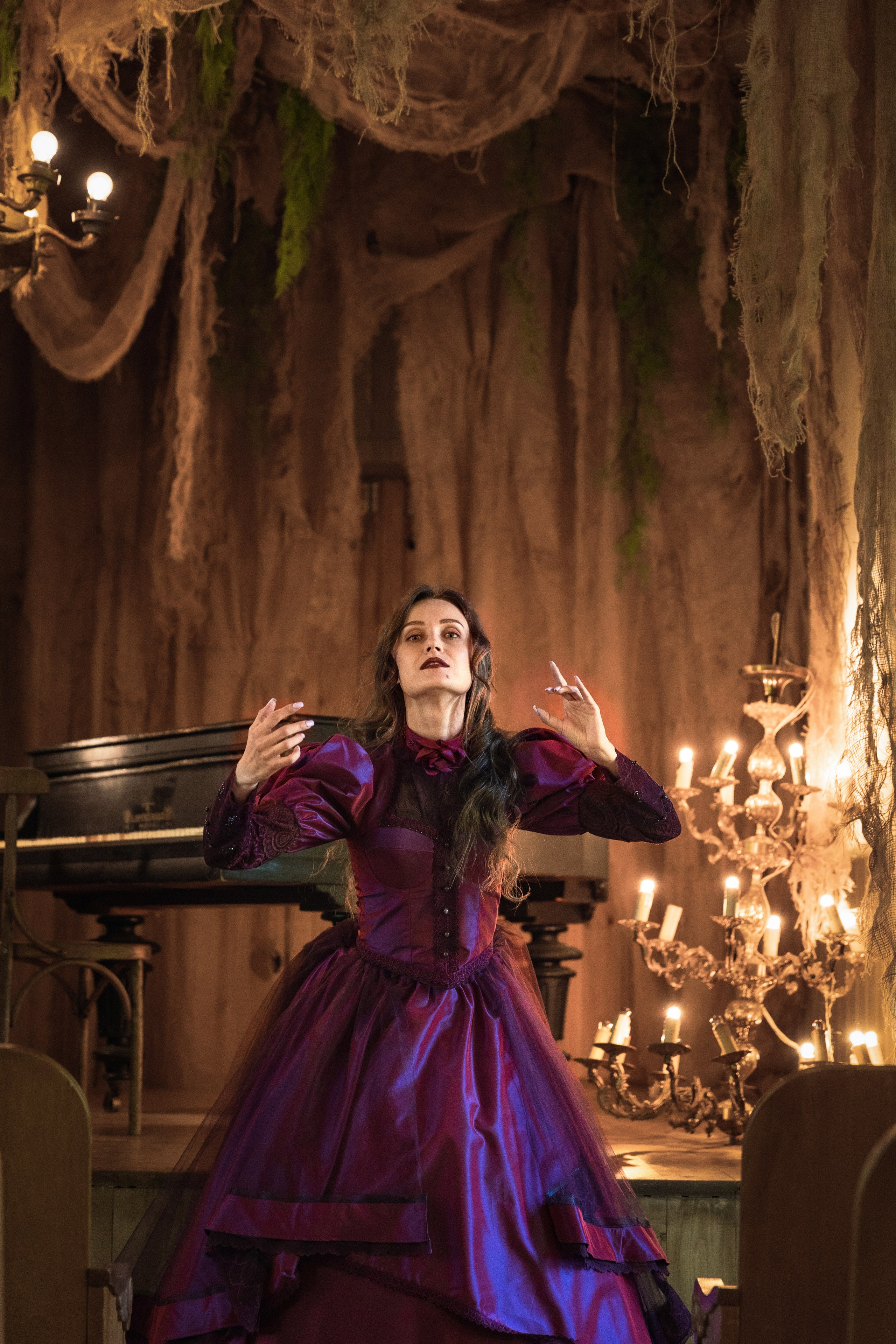 Тайны заброшенного театра