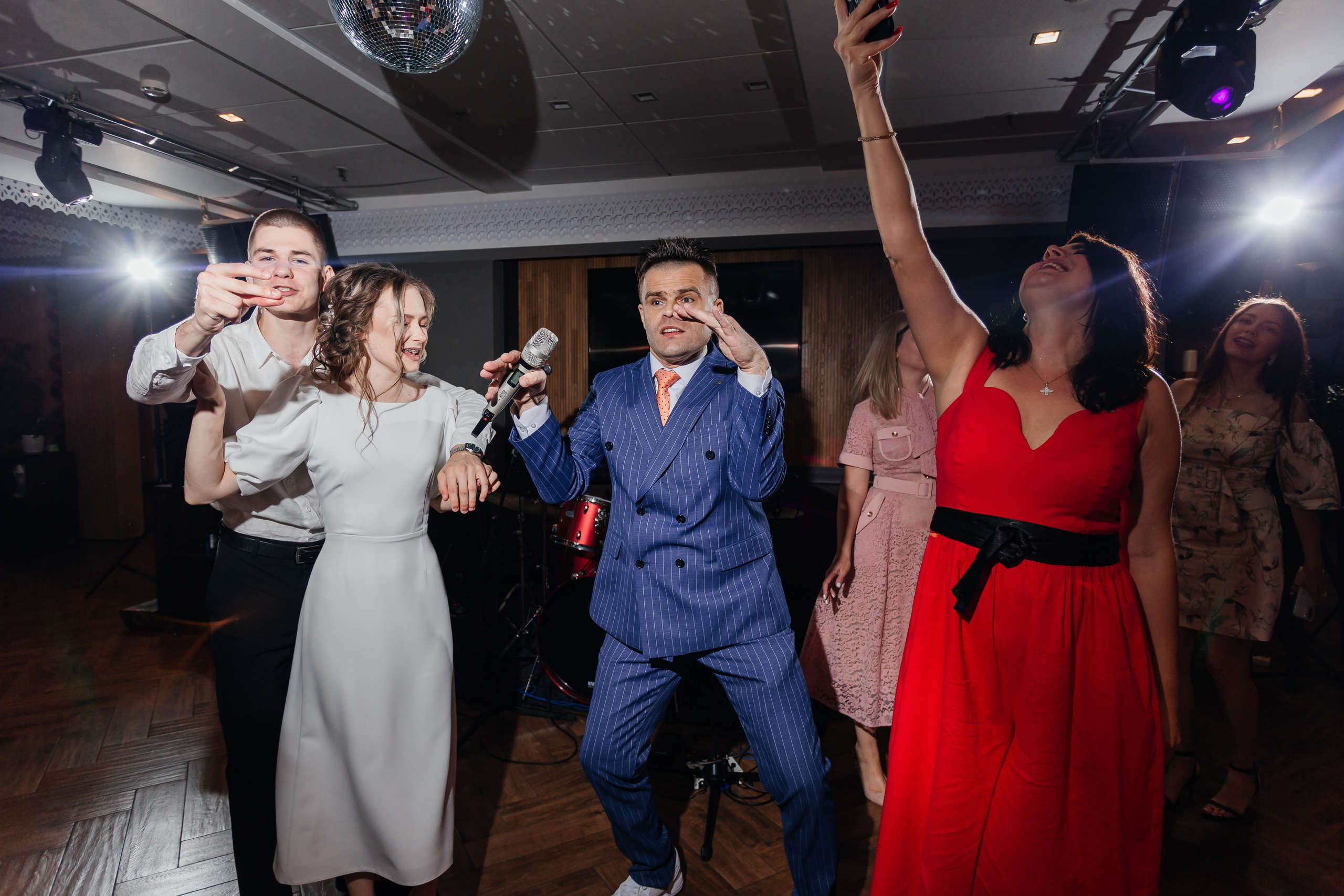 Выпускной 11 «А». Школа № 42. Свадебный фотограф в Краснодаре Николай Крауз