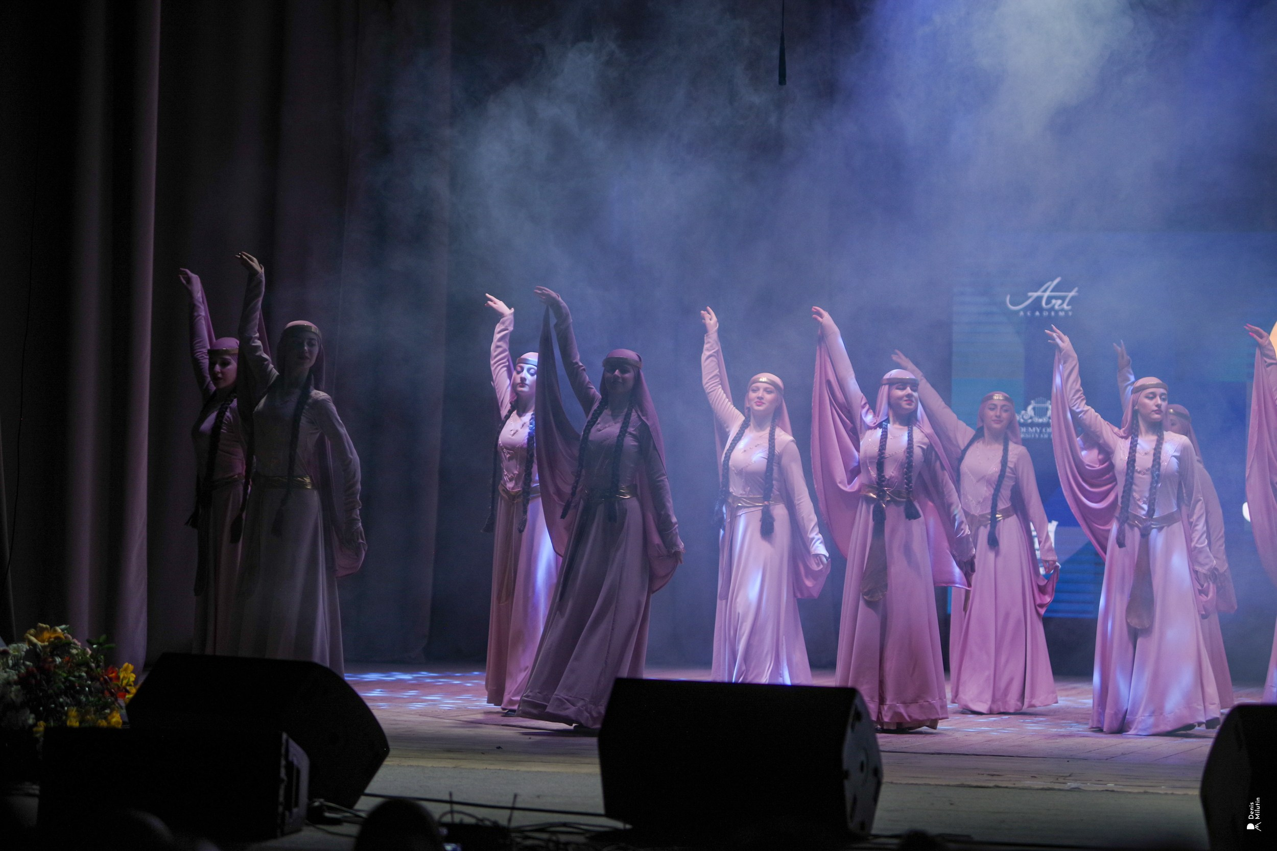 Танцы в Хоби. Портретный фотограф Денис Милютин