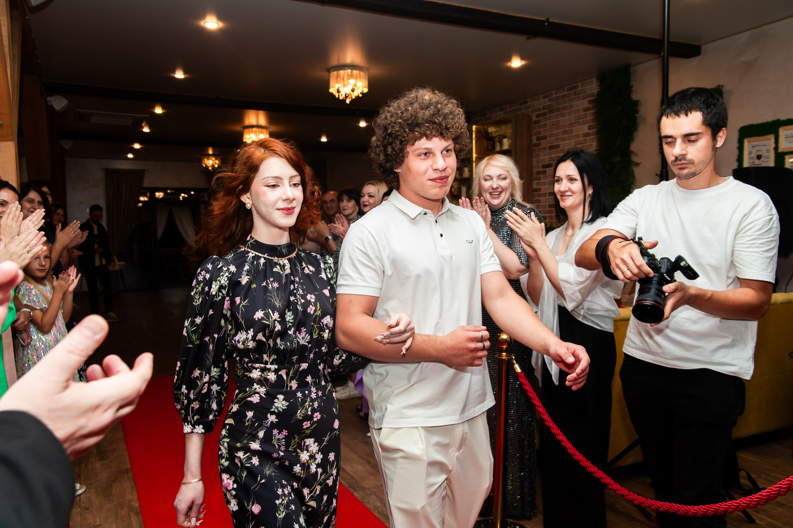 Выпускной МАОУ СОШ № 17 им. Эдуарда Есаяна. Свадебный и семейный фотограф Денис Лукьянов в Краснодаре, Краснодарском крае и Республике Крым