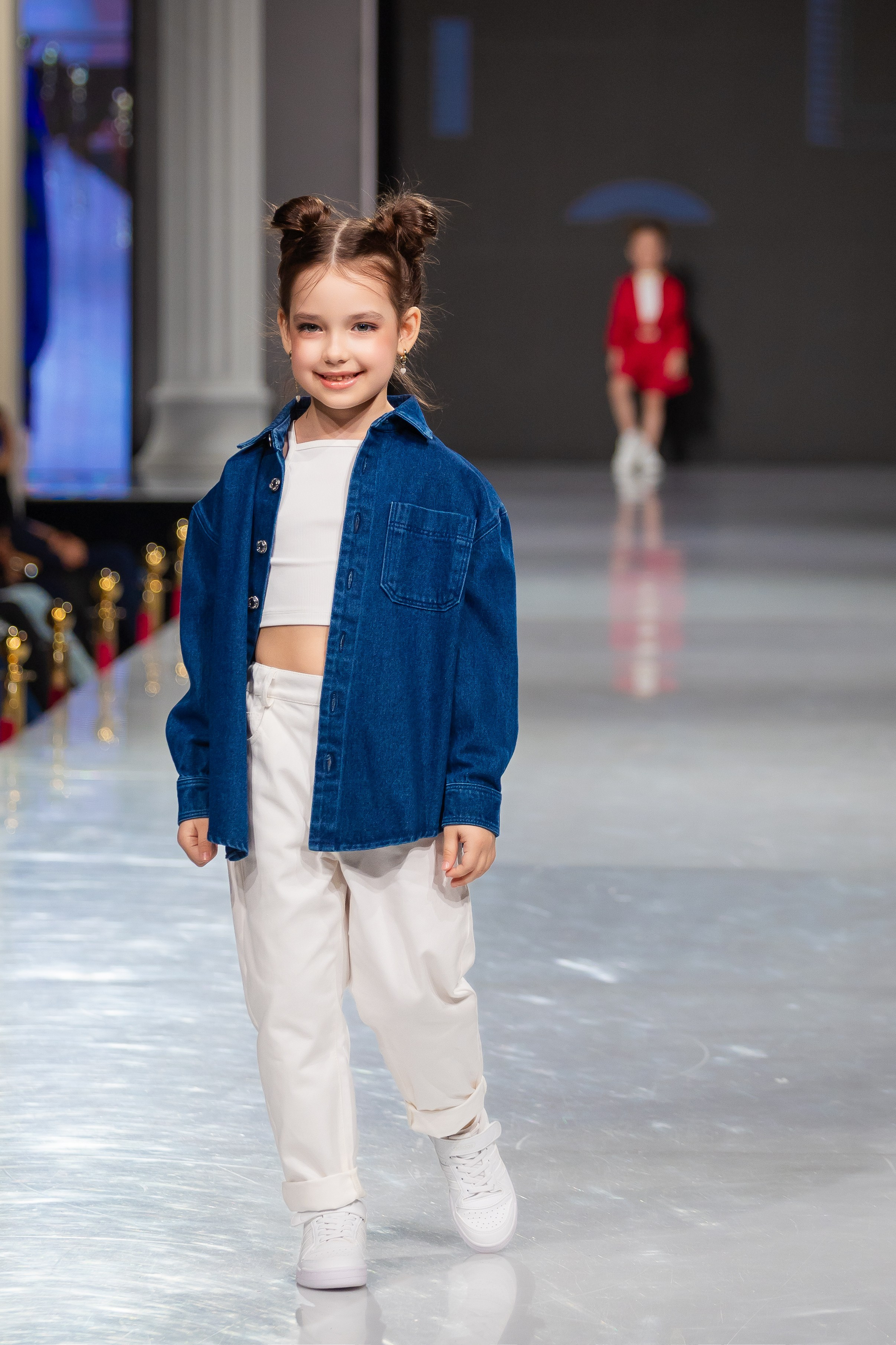 Estet Fashion Week. Photomantis