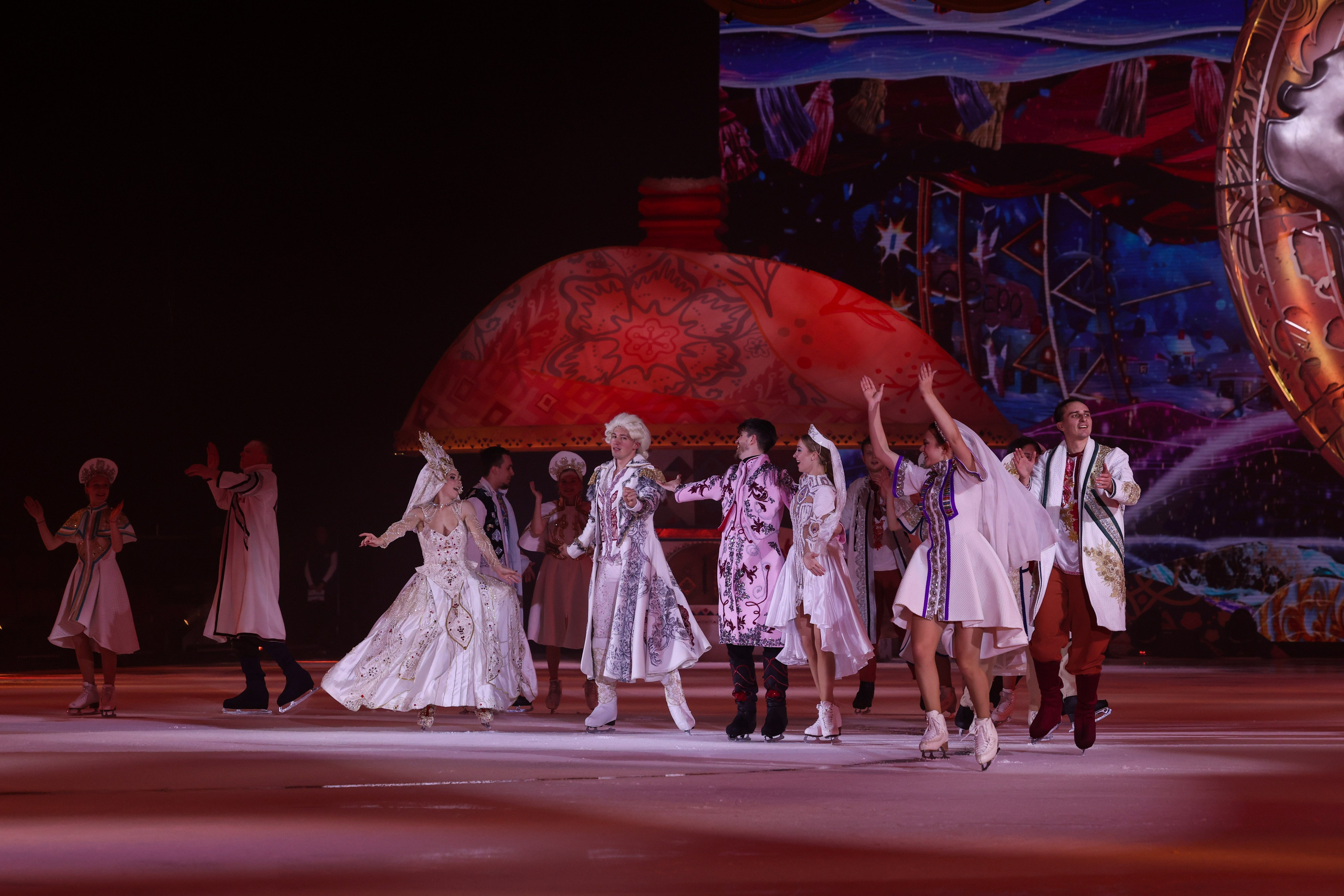 «Вечера на хуторе» ледовое шоу 25.12.2025. Спортивный и репортажный фотограф Антон Тереханов