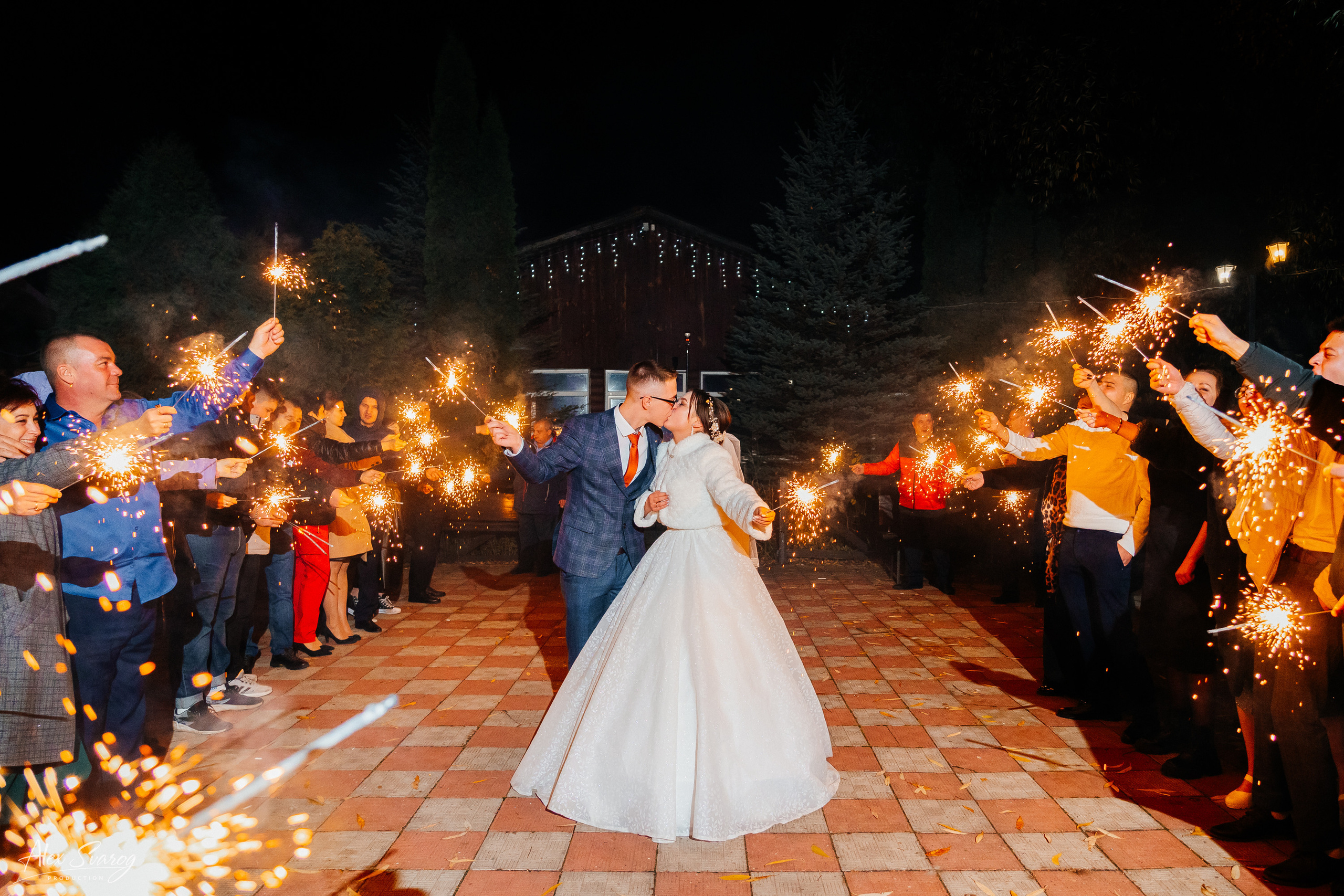 Красивые свадебные фото в Орехово-Зуево. Свадебный и репортажный фотограф-видеограф Москва и Московская область