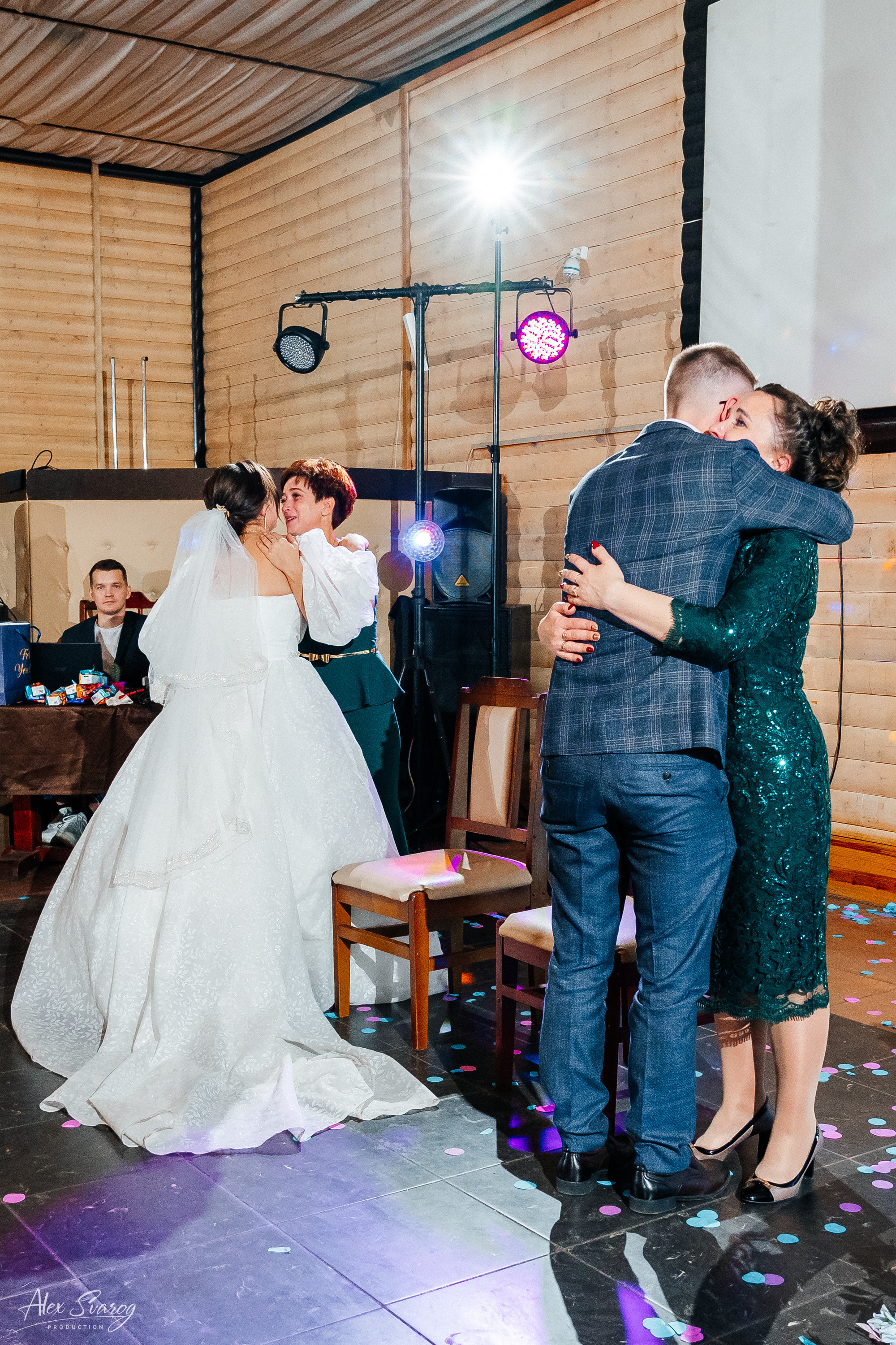 Красивые свадебные фото в Орехово-Зуево. Свадебный и репортажный фотограф-видеограф Москва и Московская область