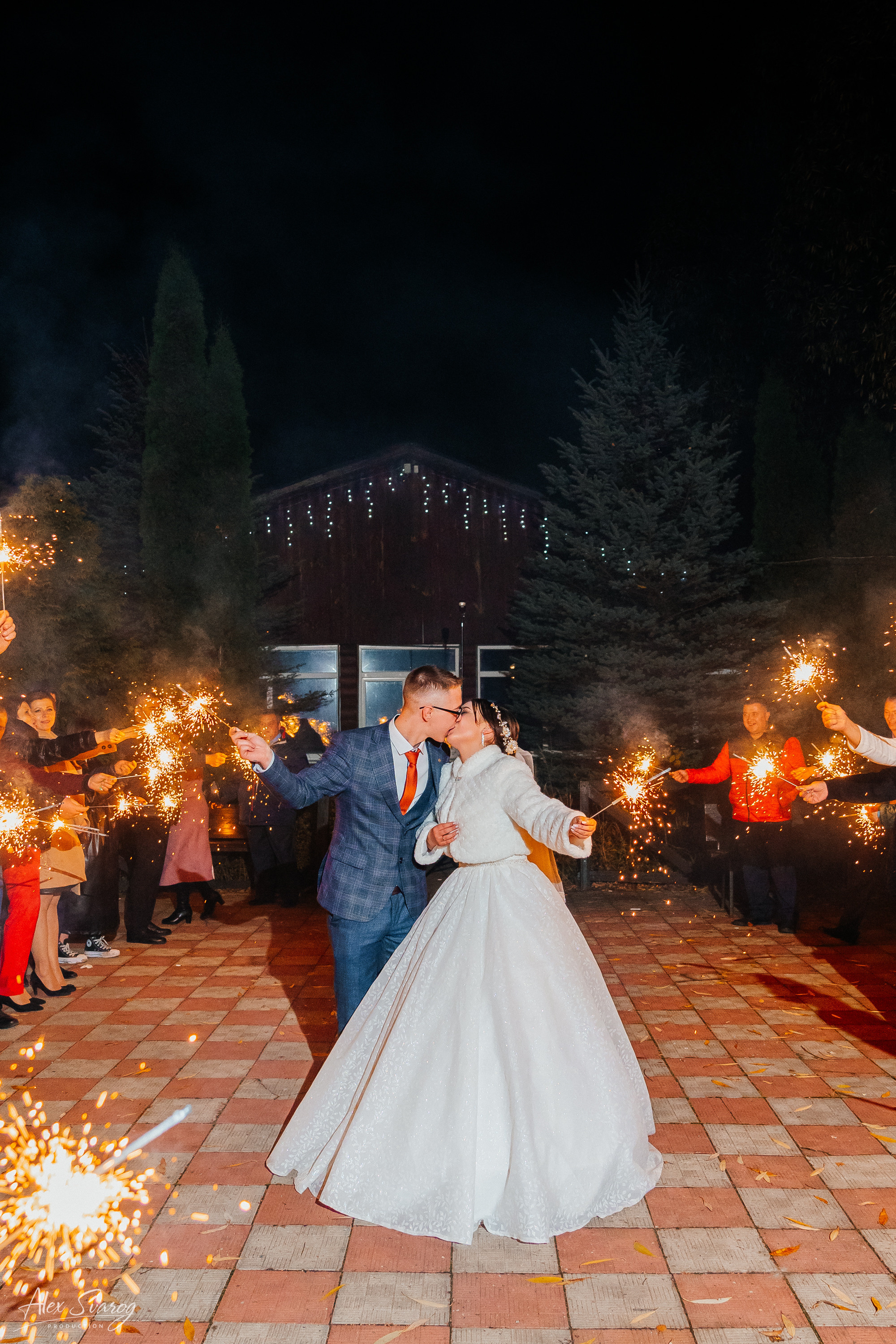Красивые свадебные фото в Орехово-Зуево. Свадебный и репортажный фотограф-видеограф Москва и Московская область