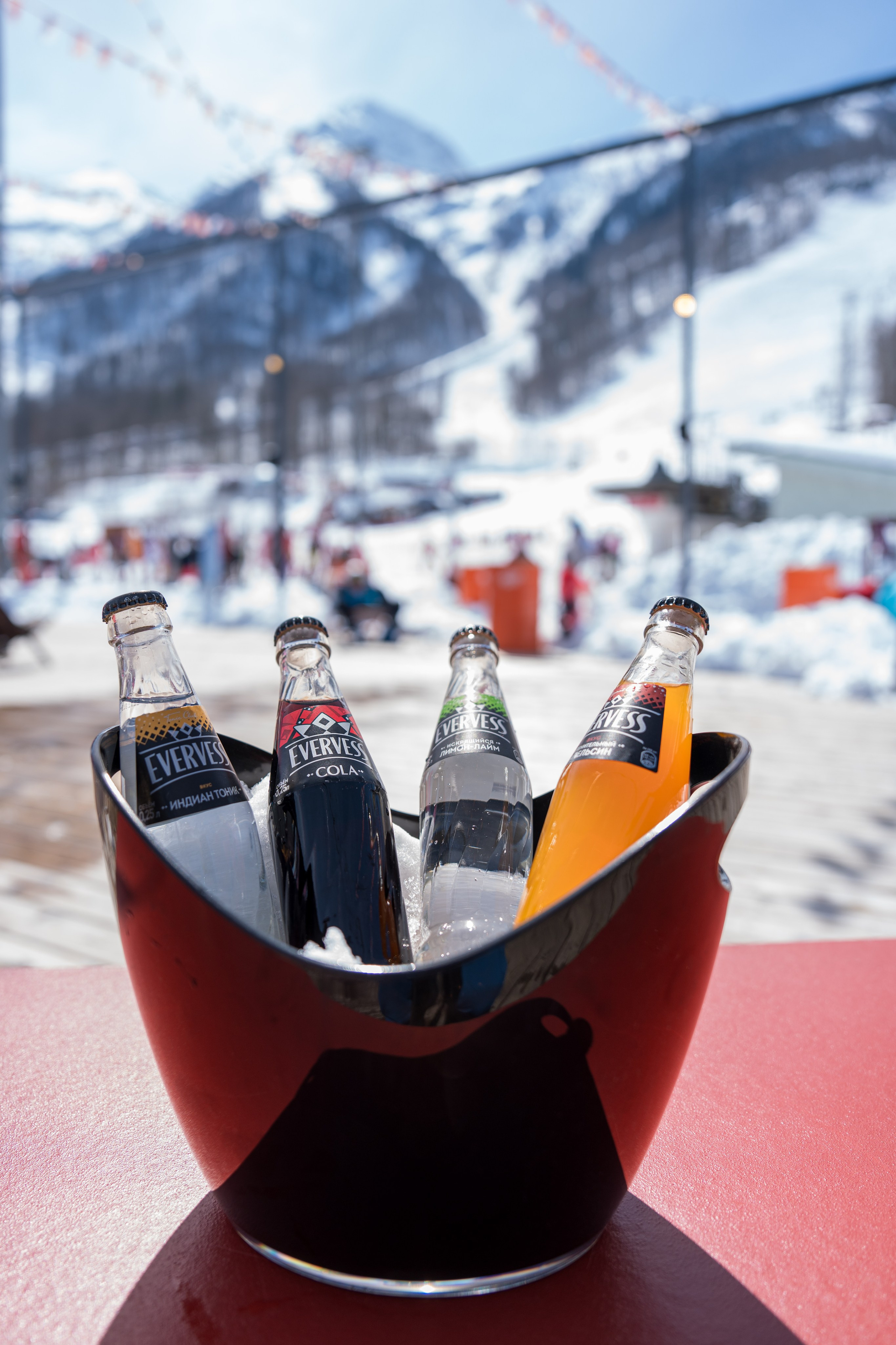 Компания «EVERVESS»: отчет с точек продаж на курортах Красной Поляны. Репортажный фотограф в Красной Поляне и Сочи Павлюченко Екатерина