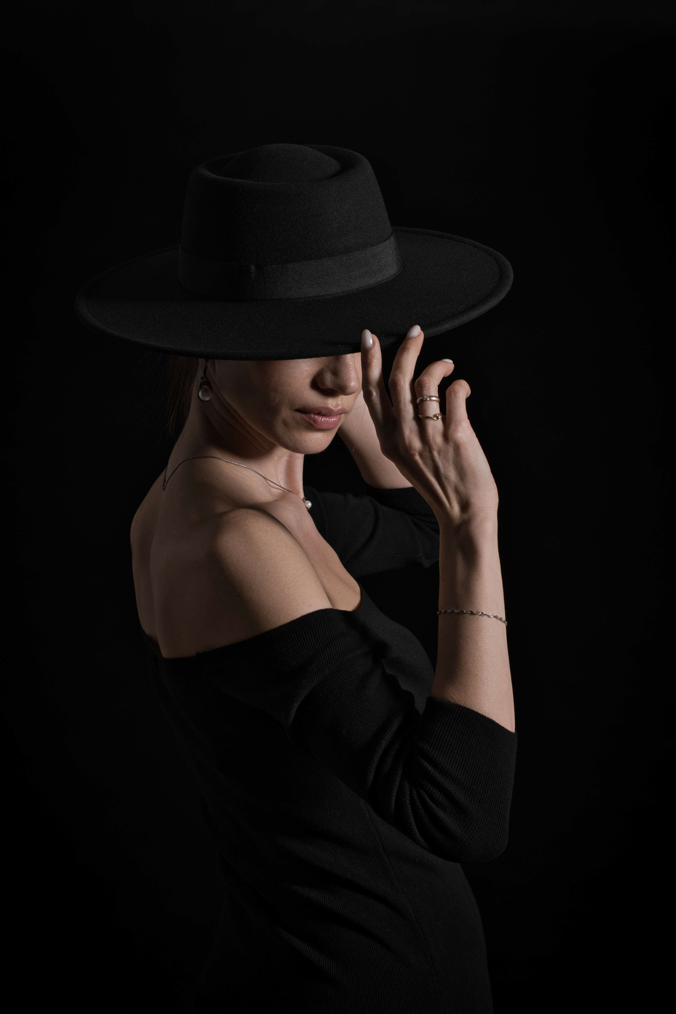 Шляпка Зорро. Фотограф Денис Кривопусков