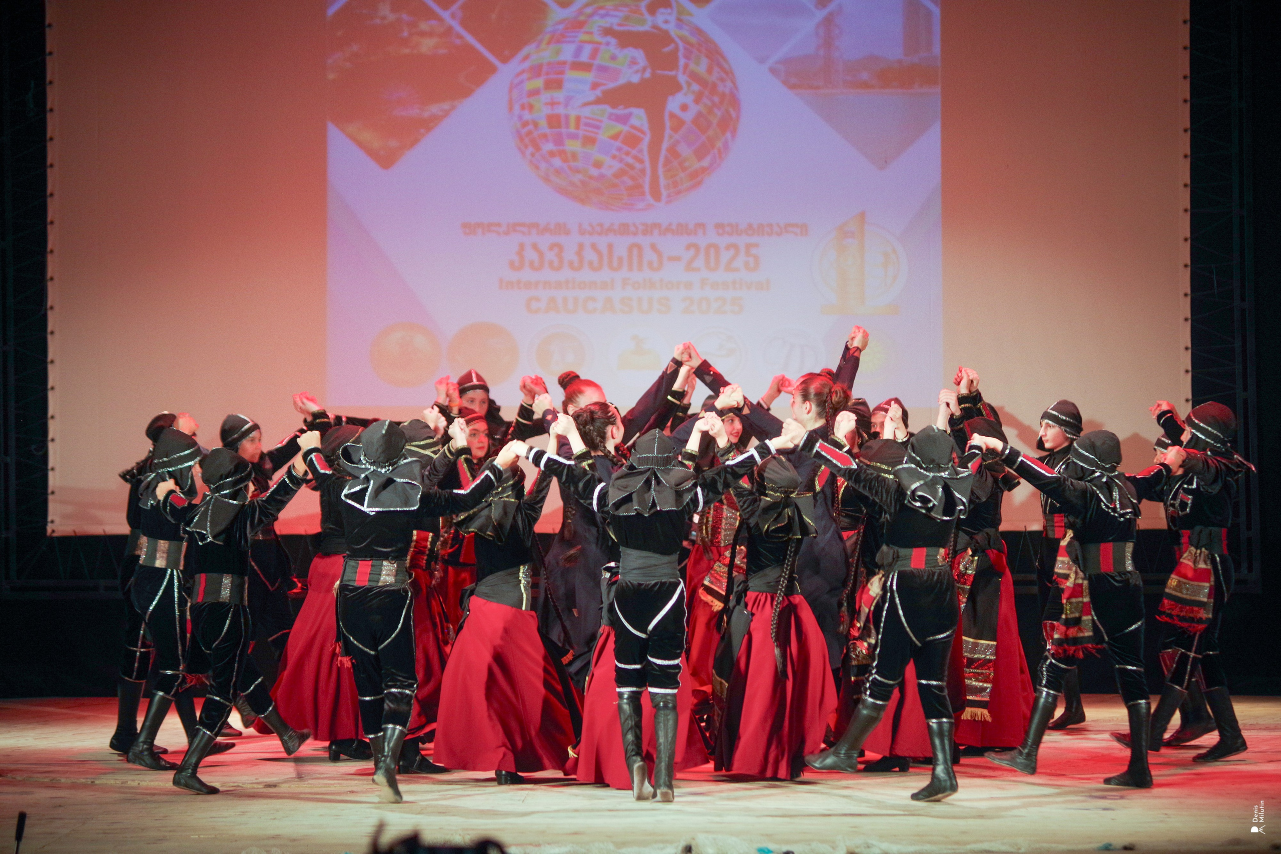 Танцы в прекрасном Они. Портретный фотограф Денис Милютин