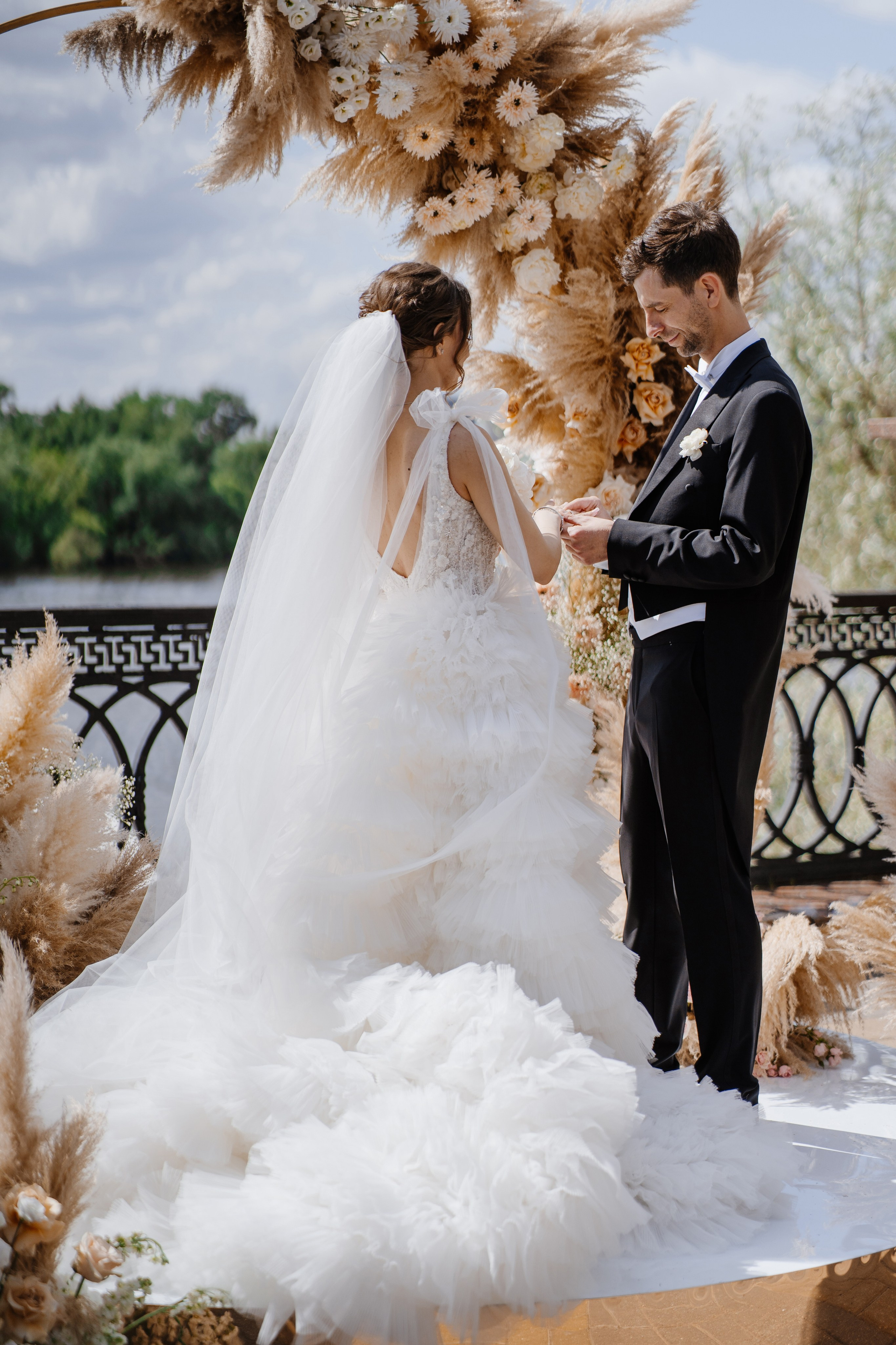 Выездная регистрация свадьбы в ресторане River Club Moscow. Свадебный и семейный фотограф в Москве Светлана Зоткина