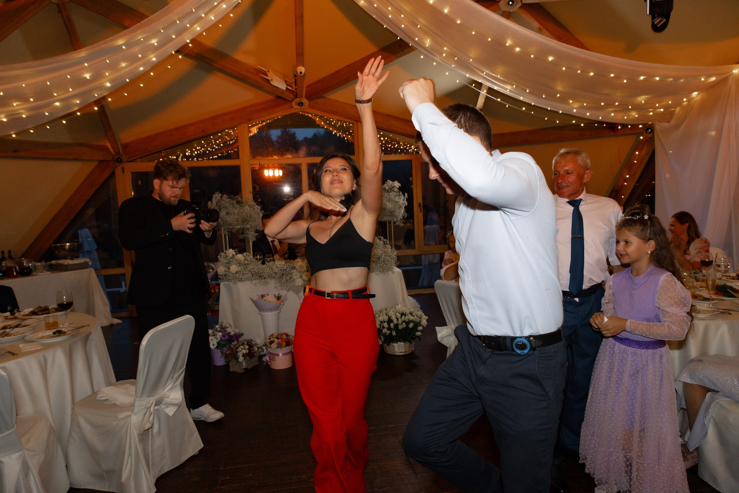 Диана и Кирилл. Ведущий на свадьбу в Москве Зубков Алексей