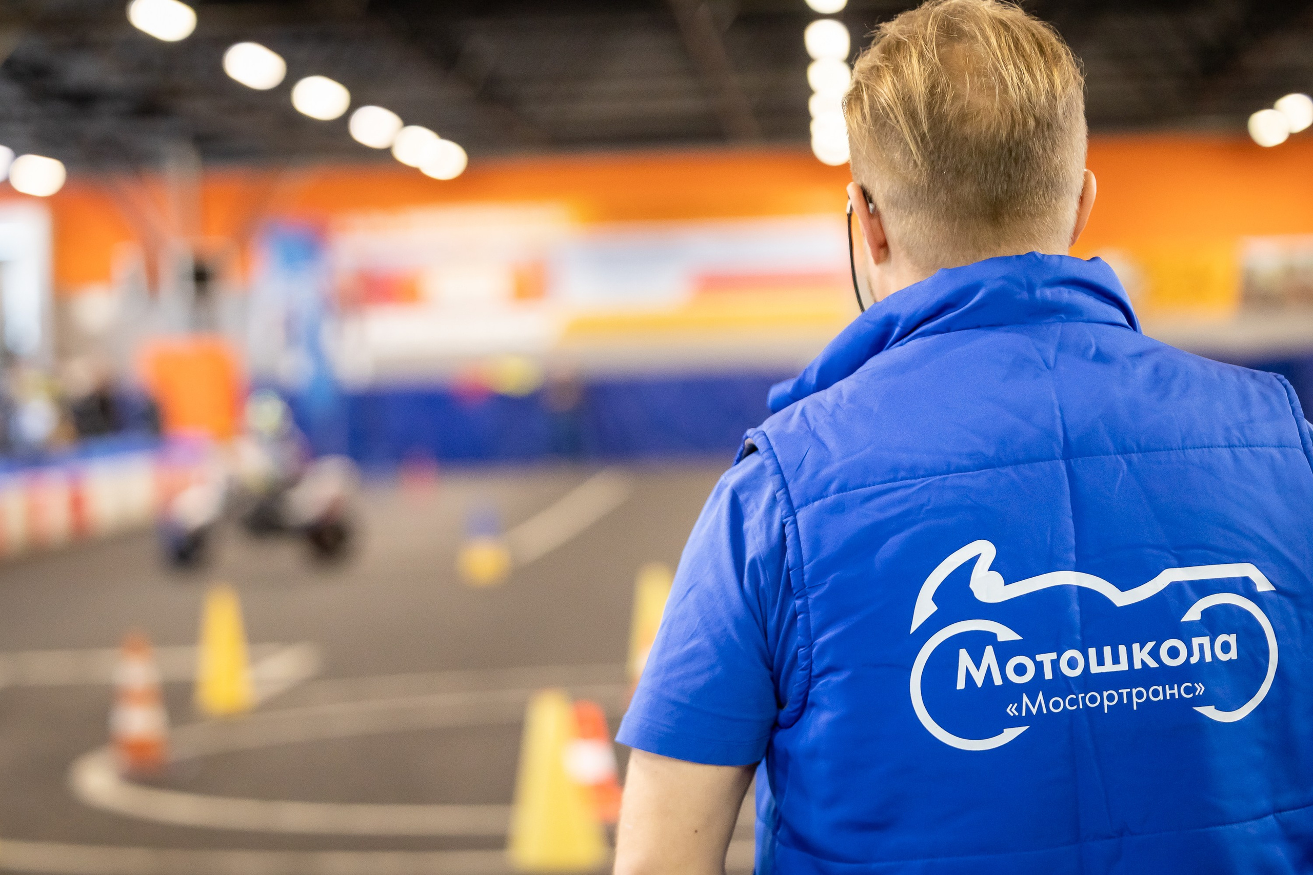 Соревнования в Мотошколе «Мосгортранс». Фотограф Владимир Охрименко