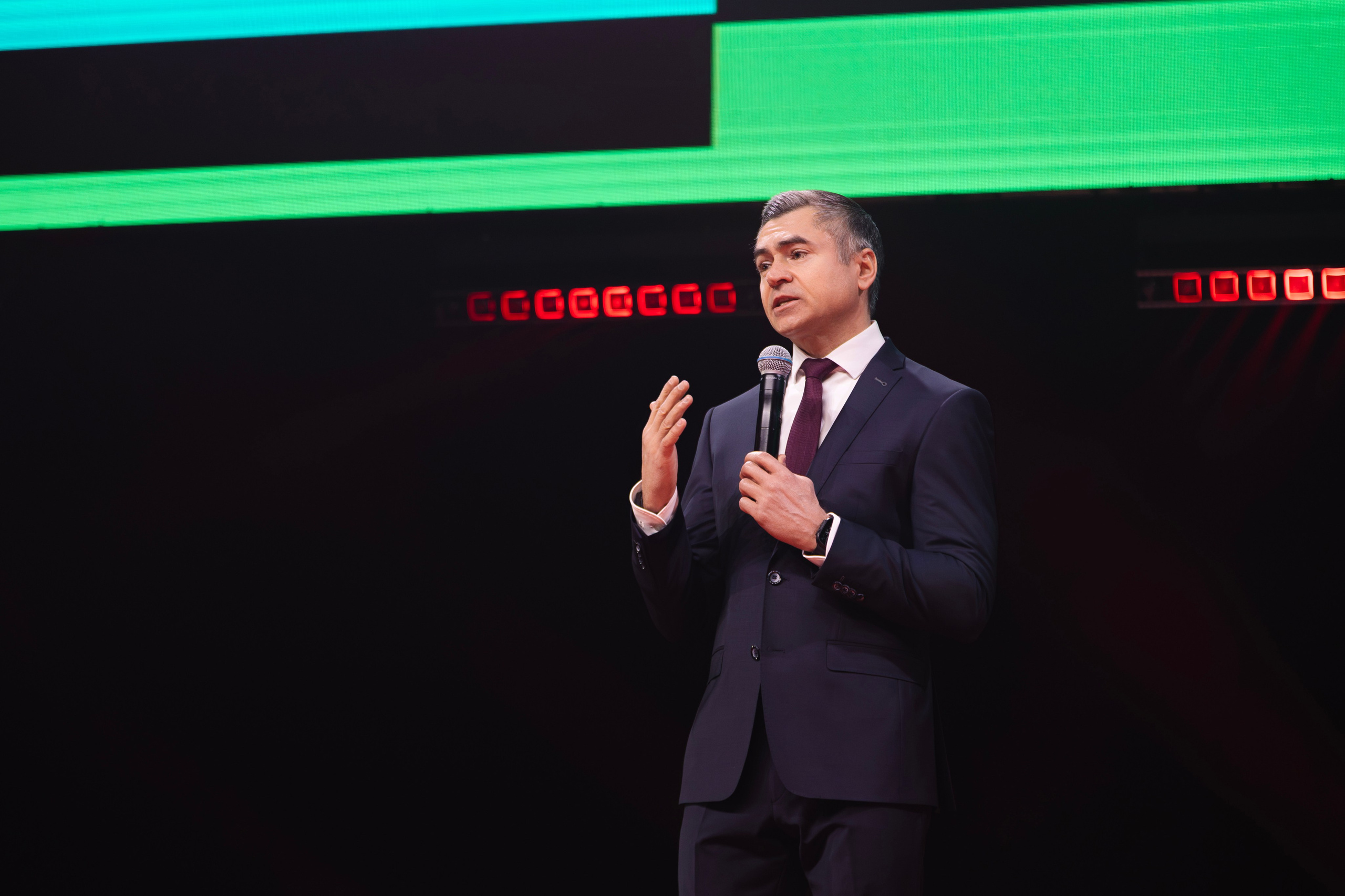 Альфа Конфа 2026. Артур Иликчян — Wedding & Event фотограф в Краснодаре