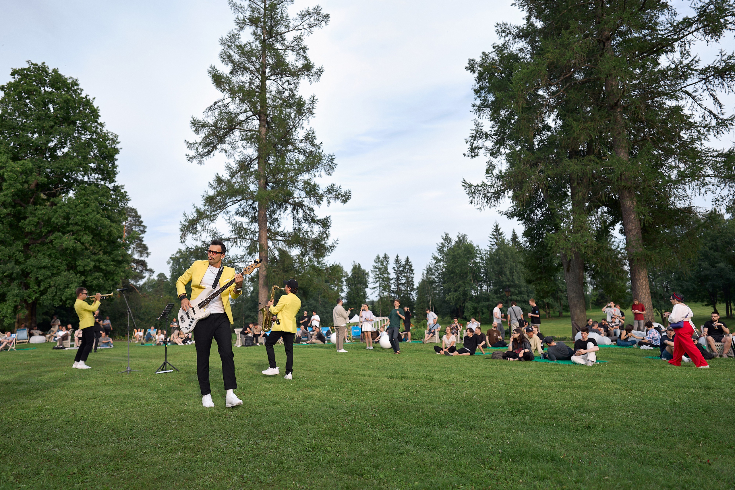 ЛЕТНИЕ ГУЛЯНИЯ LESTA