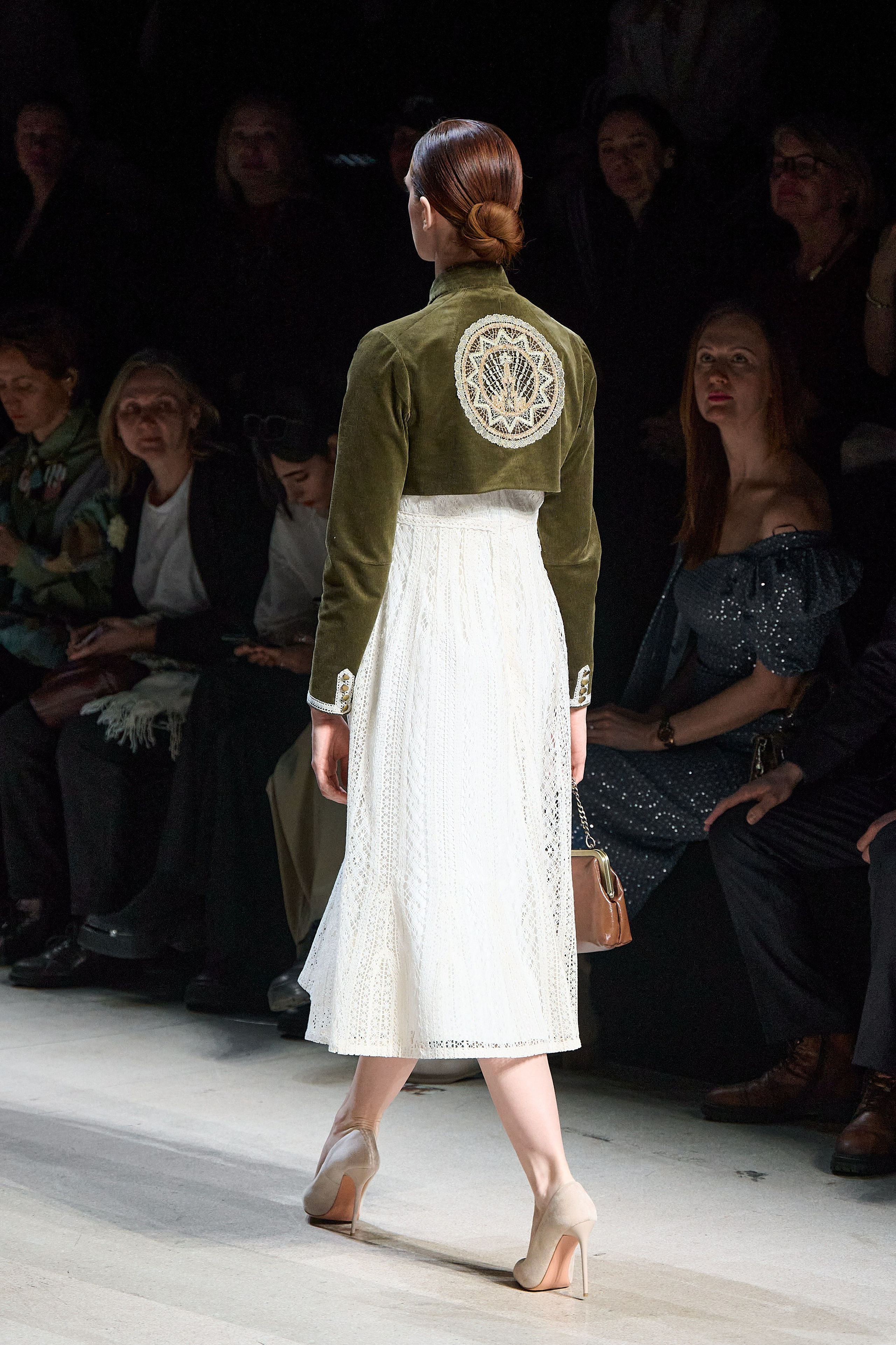 ЕЛЕЦКИЕ КРУЖЕВА. Московская неделя моды. 2025. Дима Бабушкин. Фотограф. Подиум. Репортаж. Творчество. Дорого