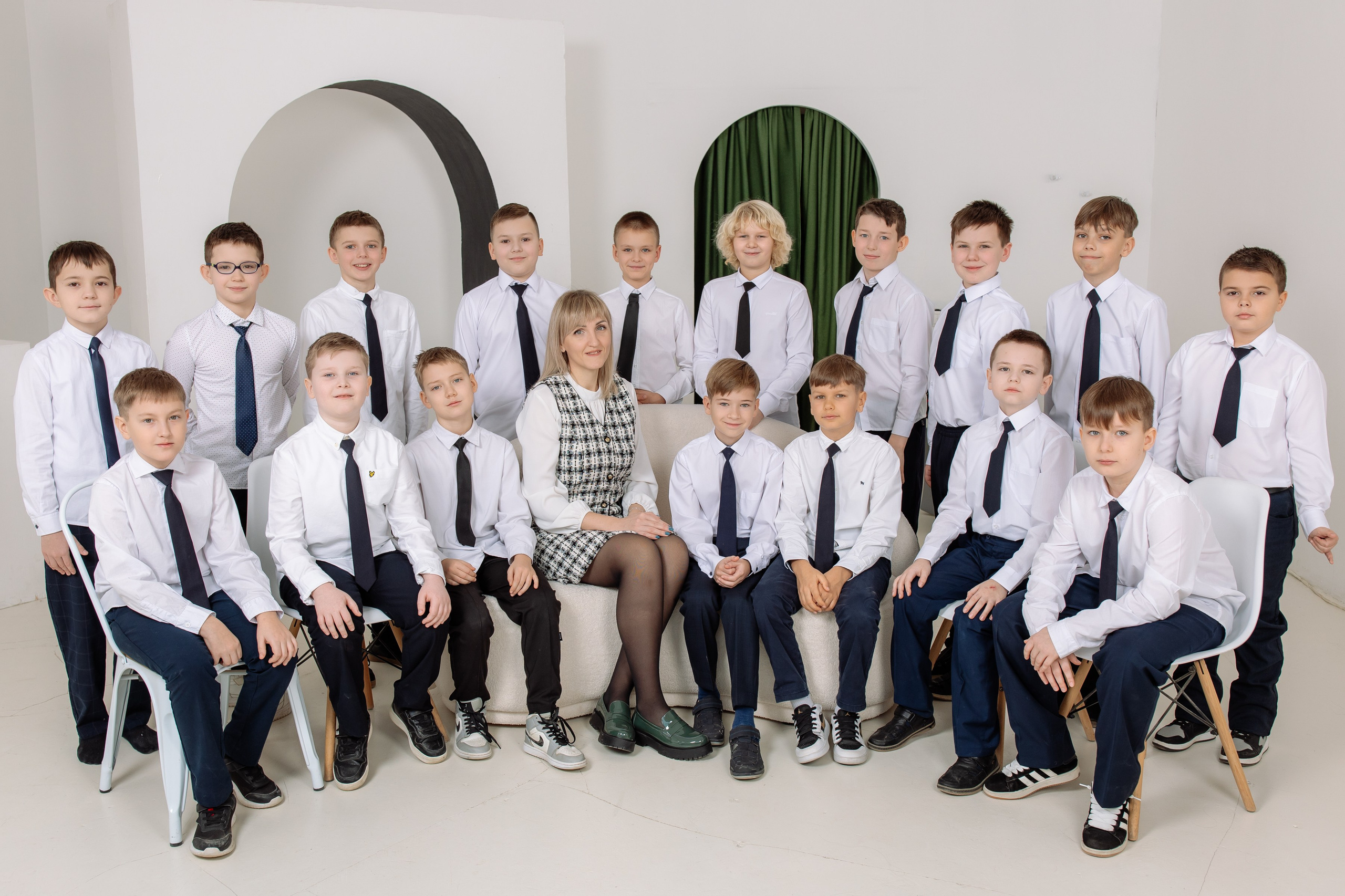 Съёмка в студии 4 класс. Выпускные альбомы Чехов