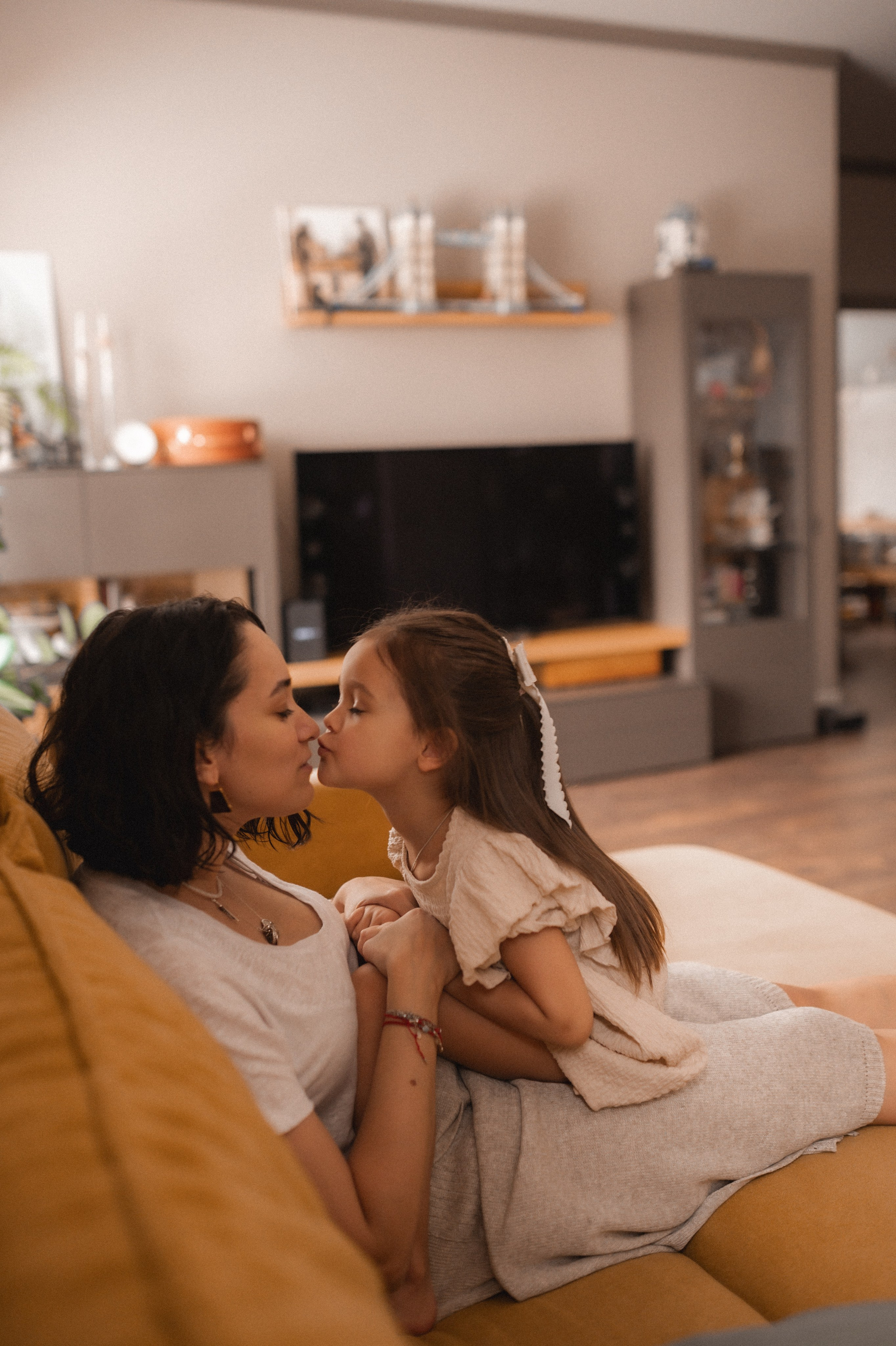 Полина, Дима, Мия и Эмма дома. Семейный и свадебный lifestyle-фотограф в Москве Мария Петрова