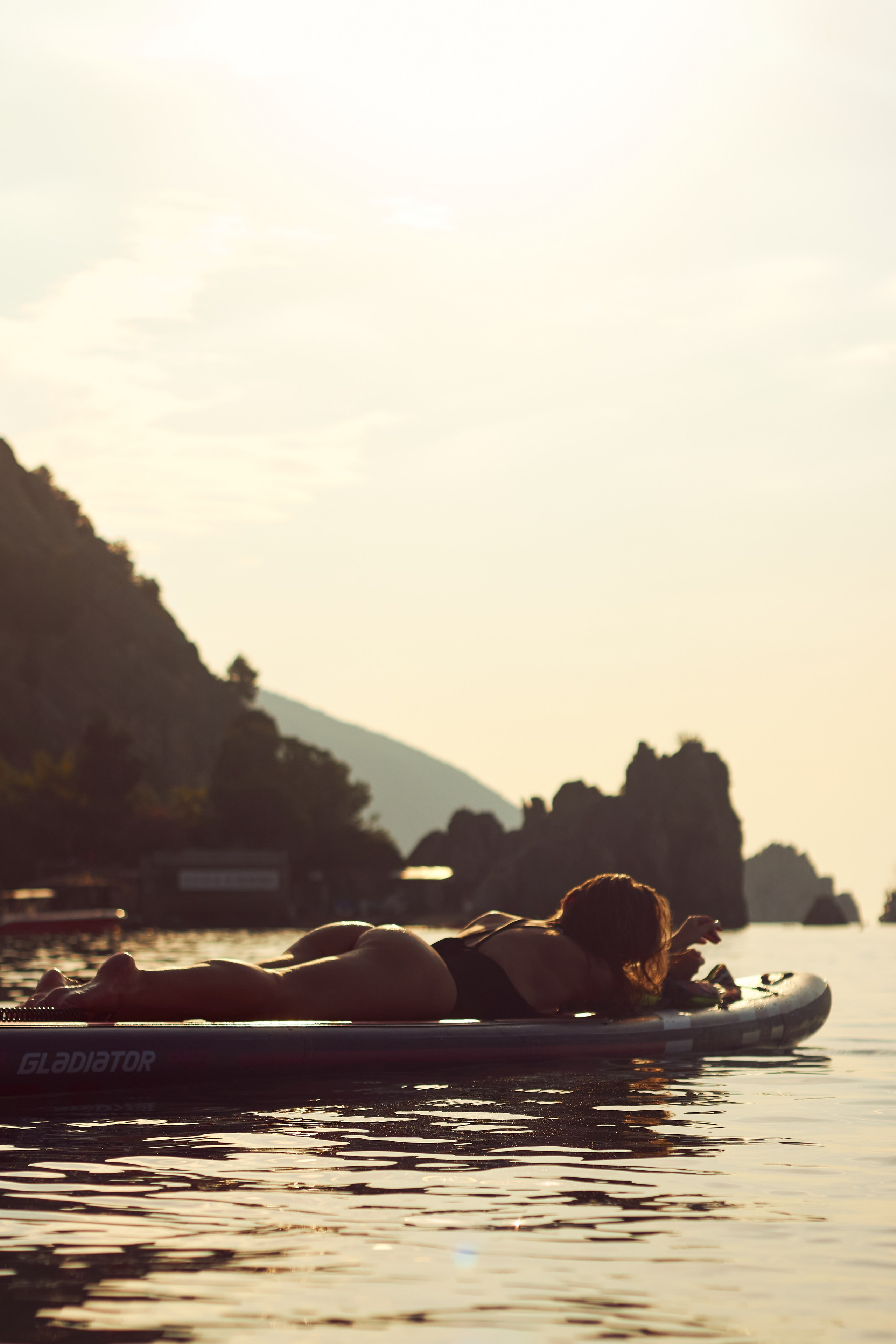 Рассвет на SUP board в Крыму — красивые фото заката у моря | Роман Скрипкин. Живые фото в Крыму | Фотограф Роман Скрипкин | Искренние фотографии без поз и суеты