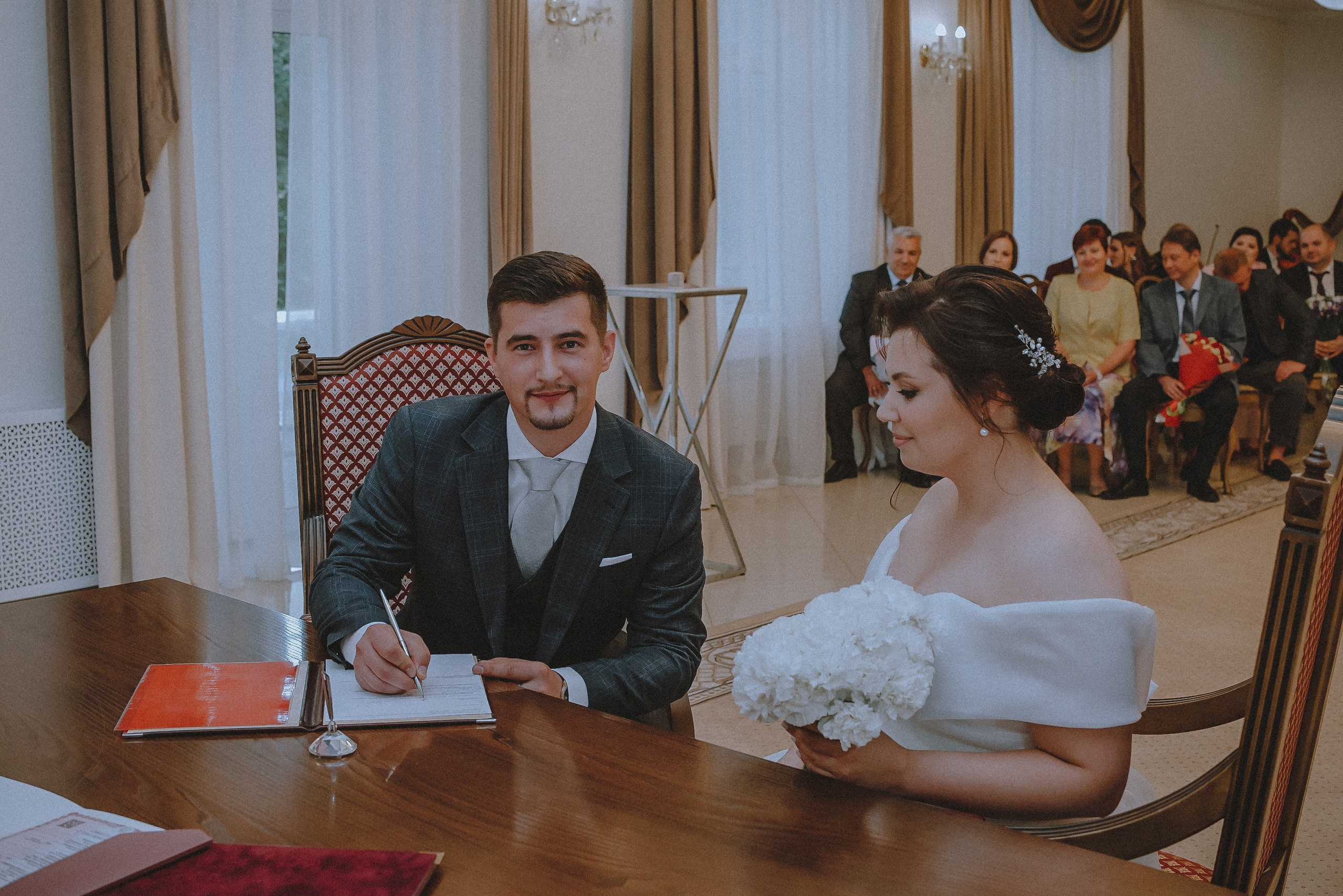 Love.com: Главная страница нашего счастья. Свадебный и семейный фотограф в Москве Сажина Кристина КиМ. Свадебный оператор в Москве Сажин Максим