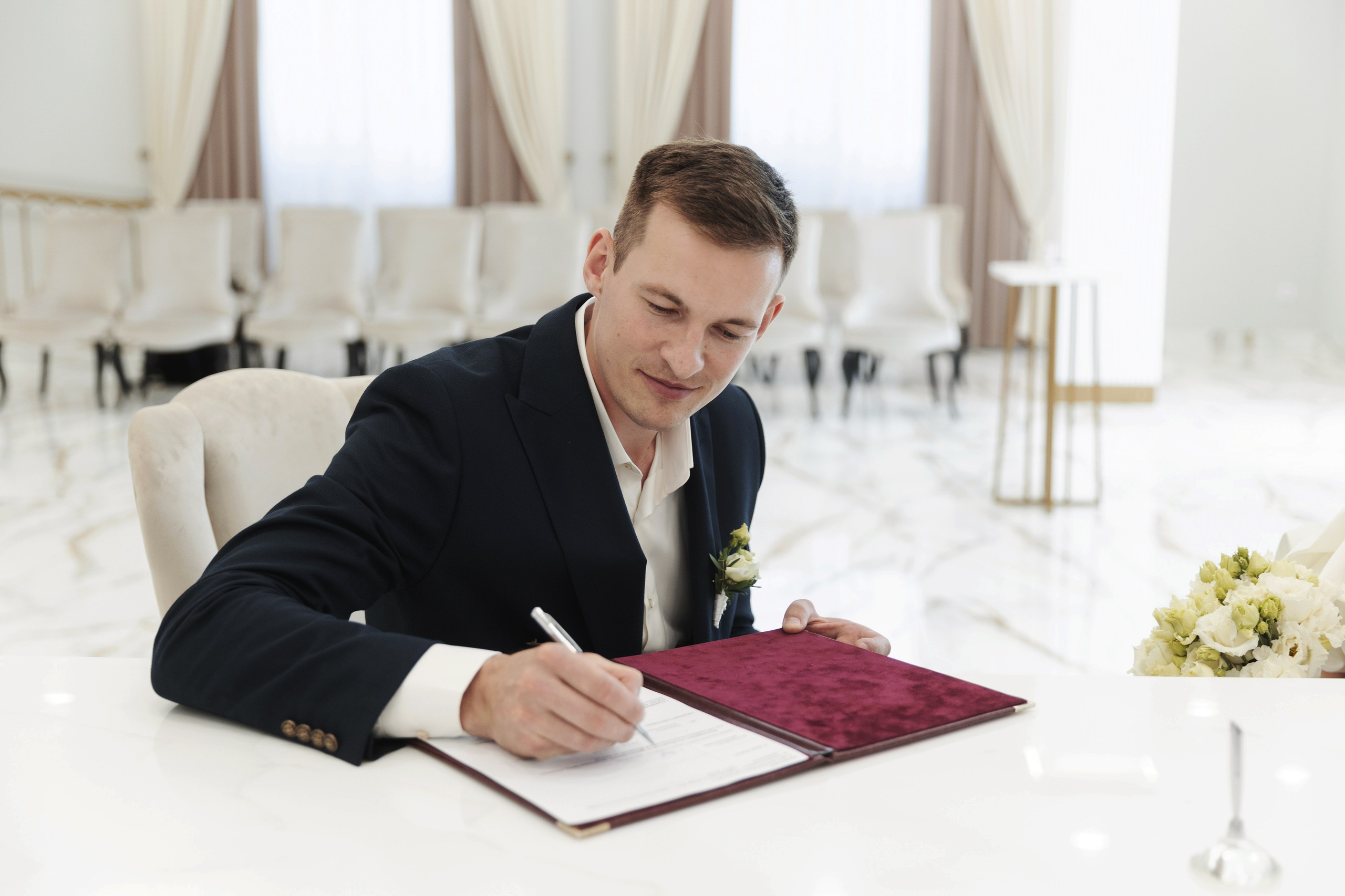 Свадебная фотосессия на Котельнической набережной и в парке Царицыно, Роспись в Шипиловском ЗАГСе. Свадебный фотограф Москва Анастасия Храмова