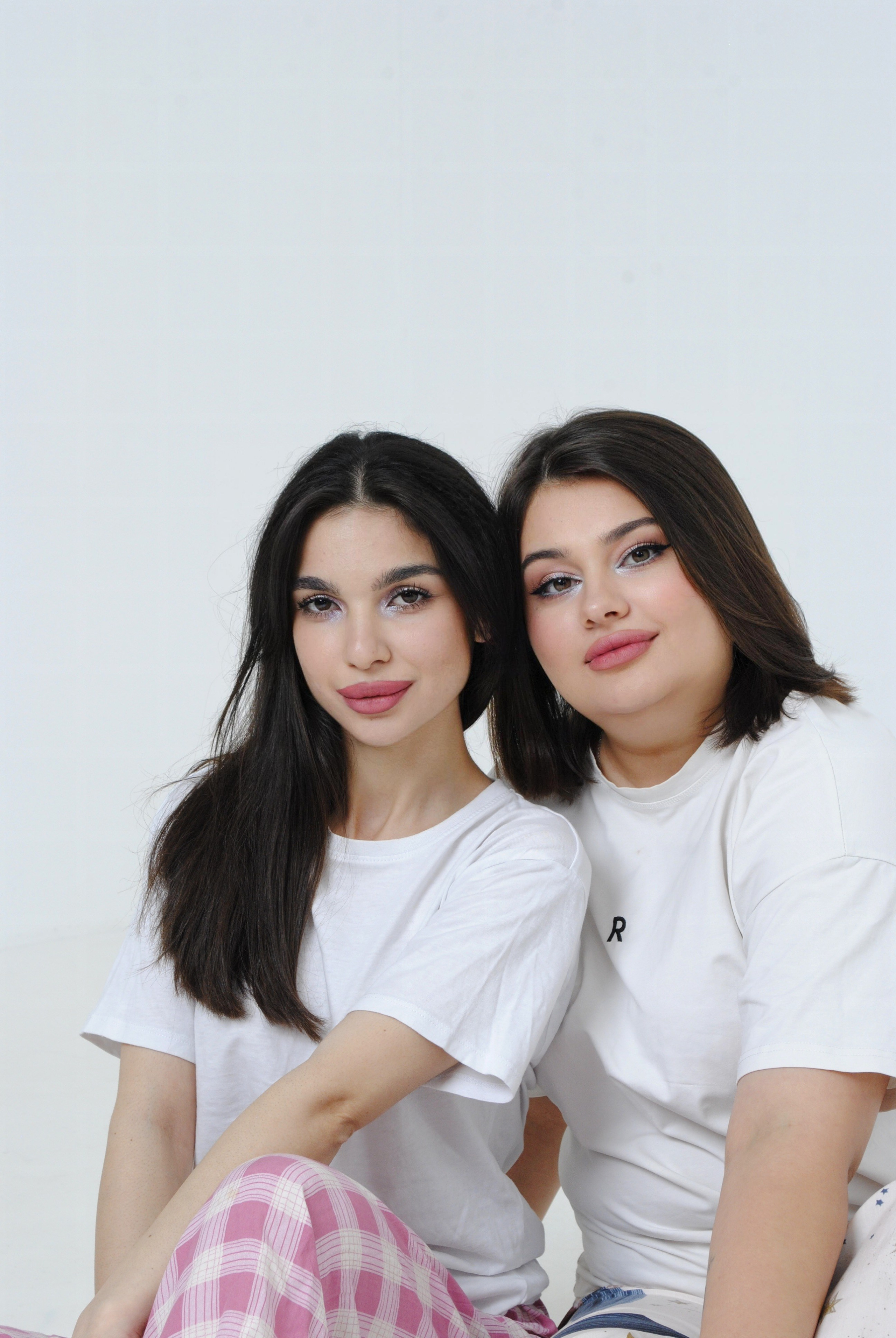 Марьям и подруга. Фотограф Мария Мусаелян