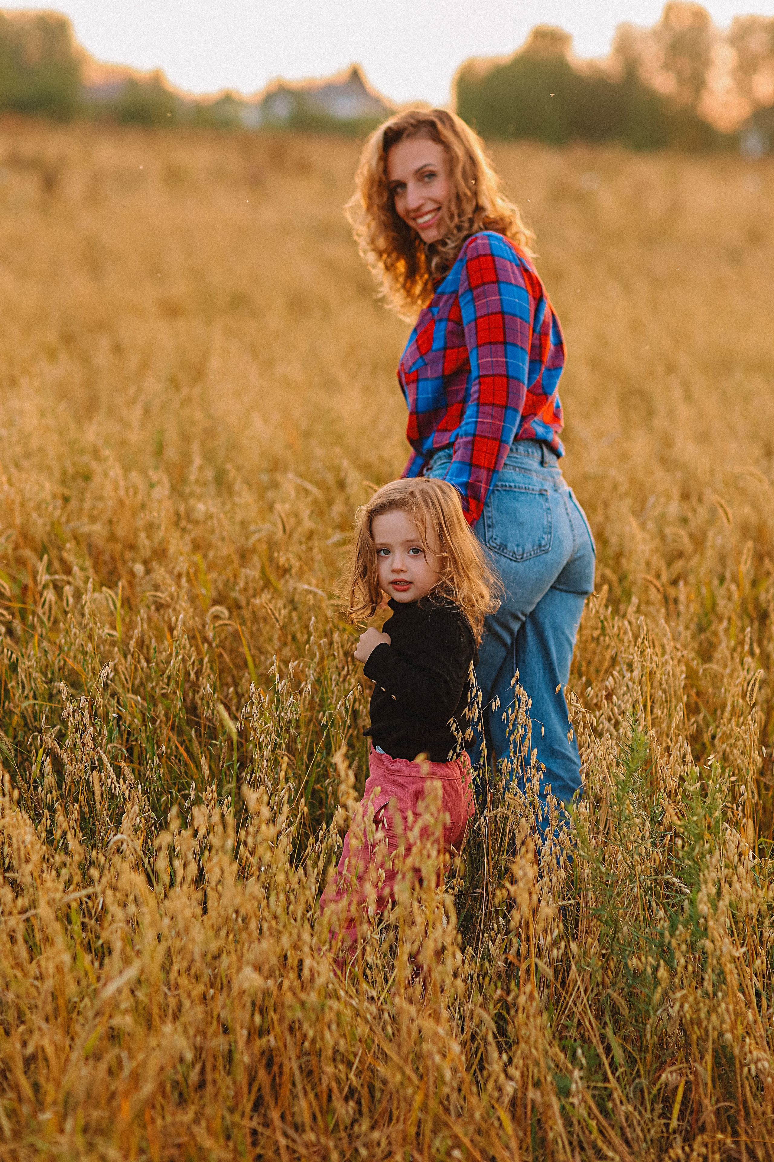 Поле. Семейный фотограф Тюмень, фотограф на роды Салмина Мария