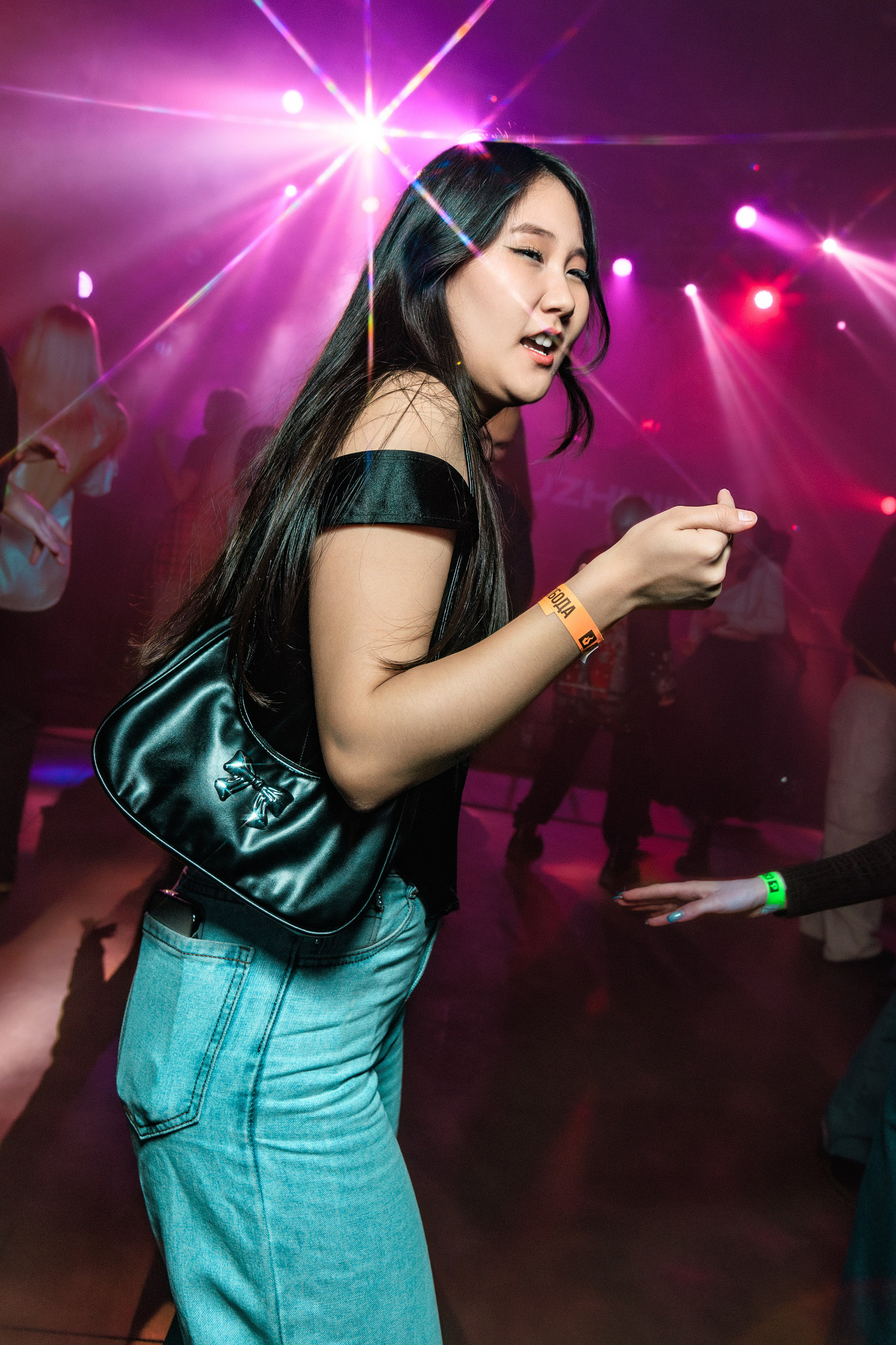 18.01.25 Tinder party. Репортажный фотограф Екатеринбург | Яркий, качественный репортаж | Концерты, клубы, репортаж, праздники, корпоративы