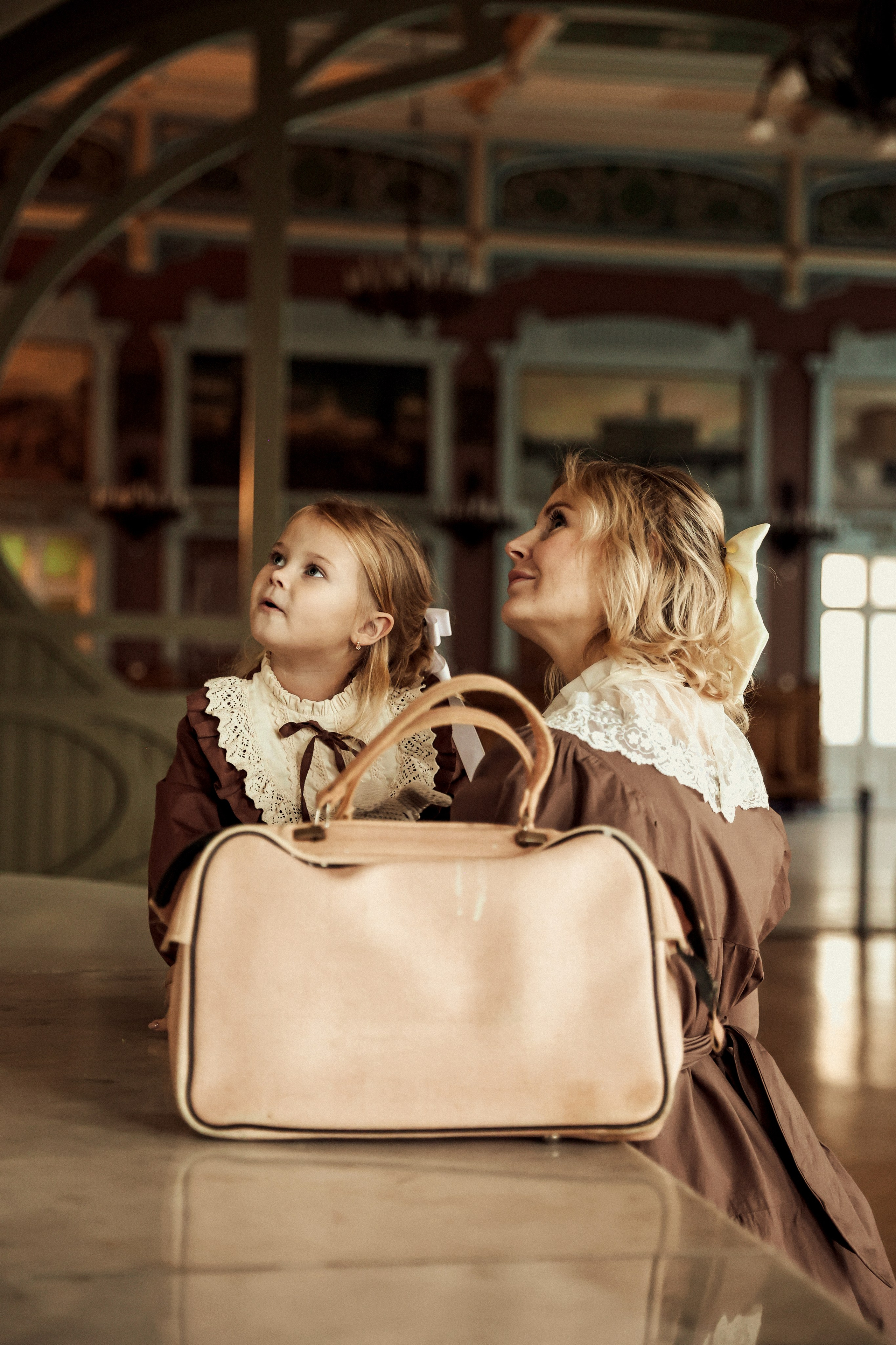 Ретро съемка на Витебском вокзале. Фотограф — Татьяна Кириллова, г. Санкт-Петербург