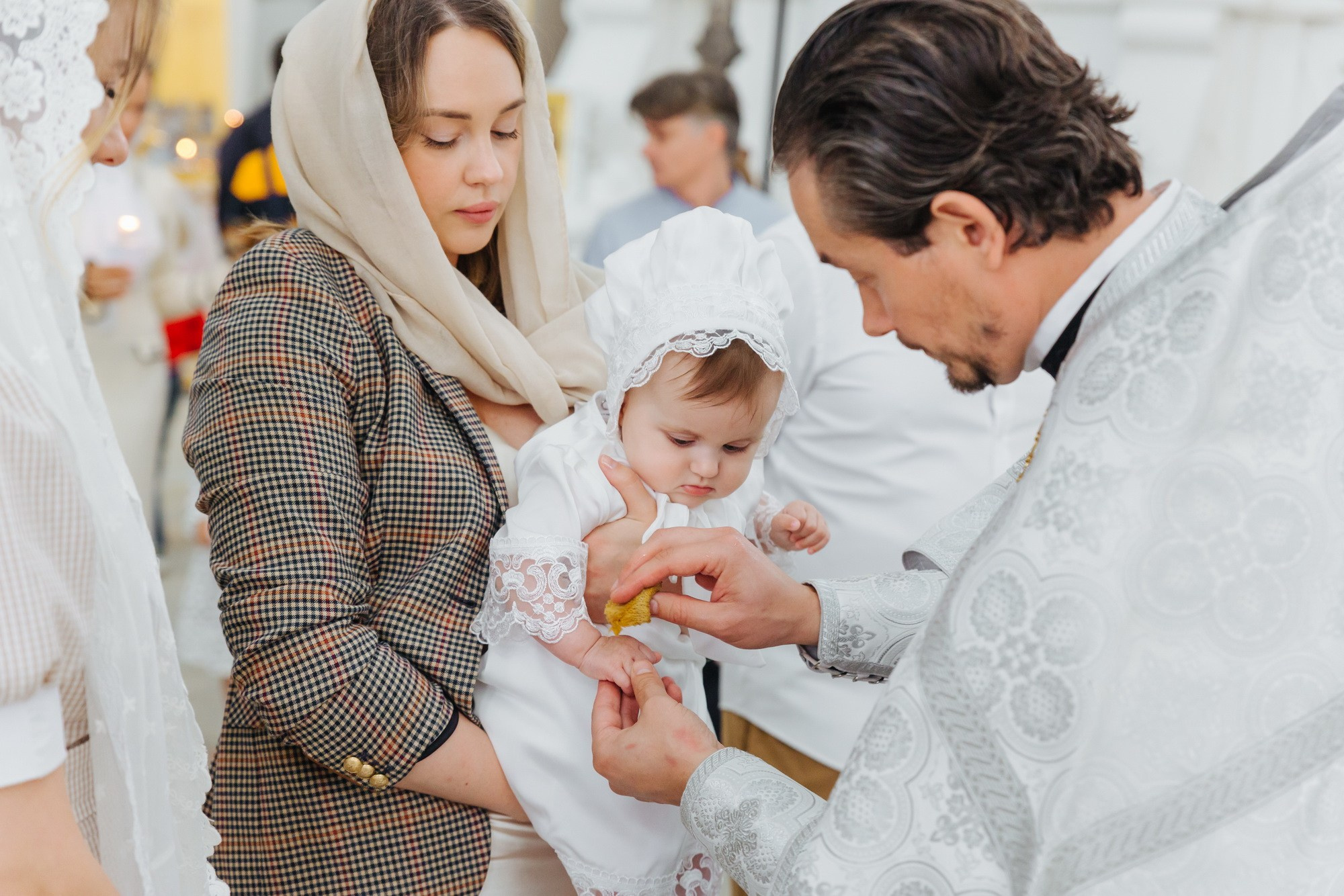 Смольный собор крещение сколько стоит, где провести крещение спб, душевный батюшка смольный собор, цена крестин, где покреститься взрослому