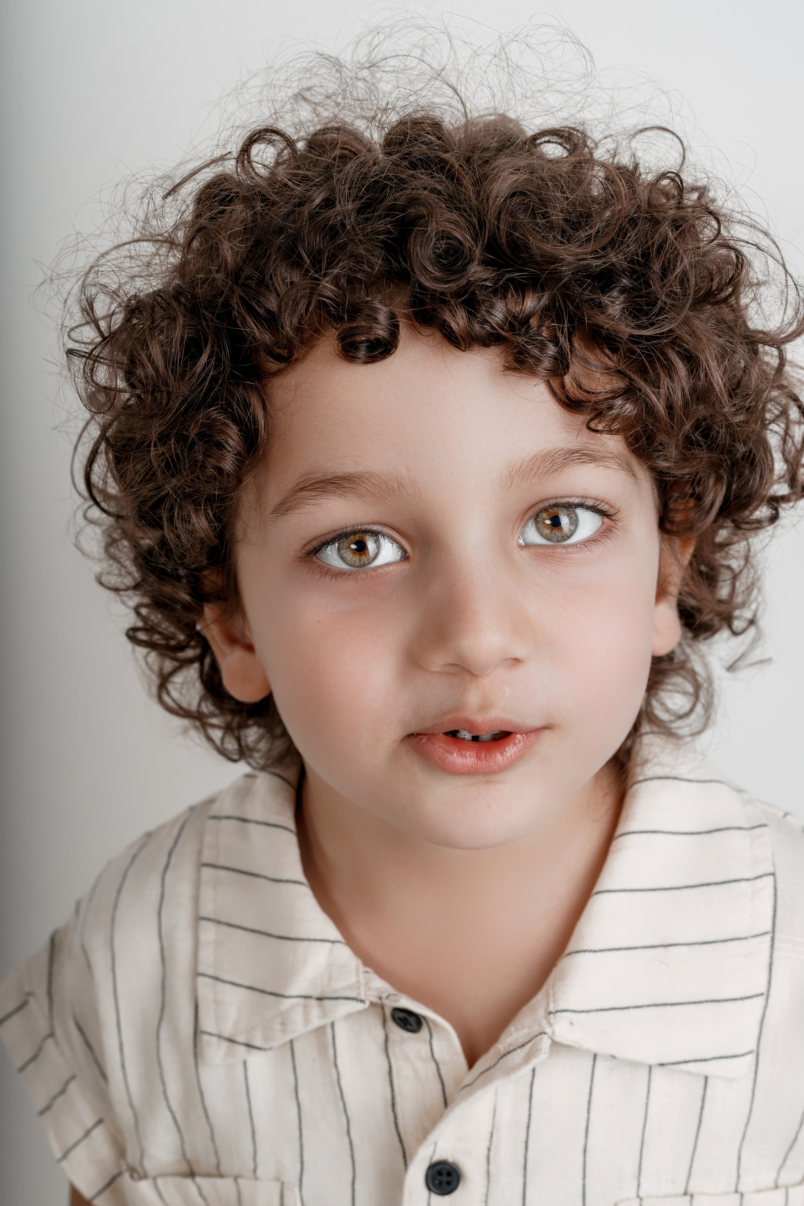 Детская фотосессия Георгия | Профессиональные фотографии в Сочи. Детский студийный фотограф Сочи