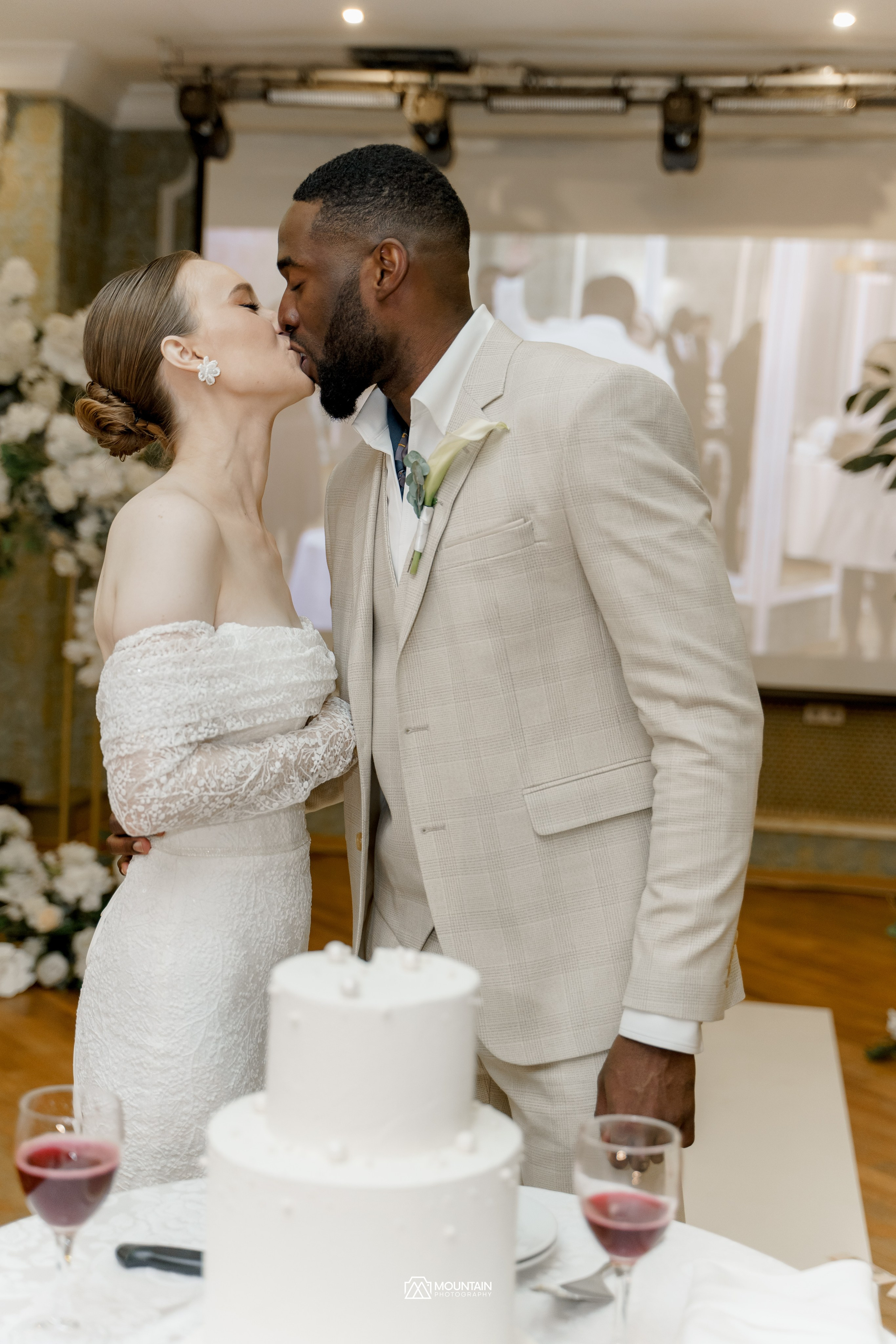 Oludola and Anastasia. Photographer based in moscow Peter Tchana