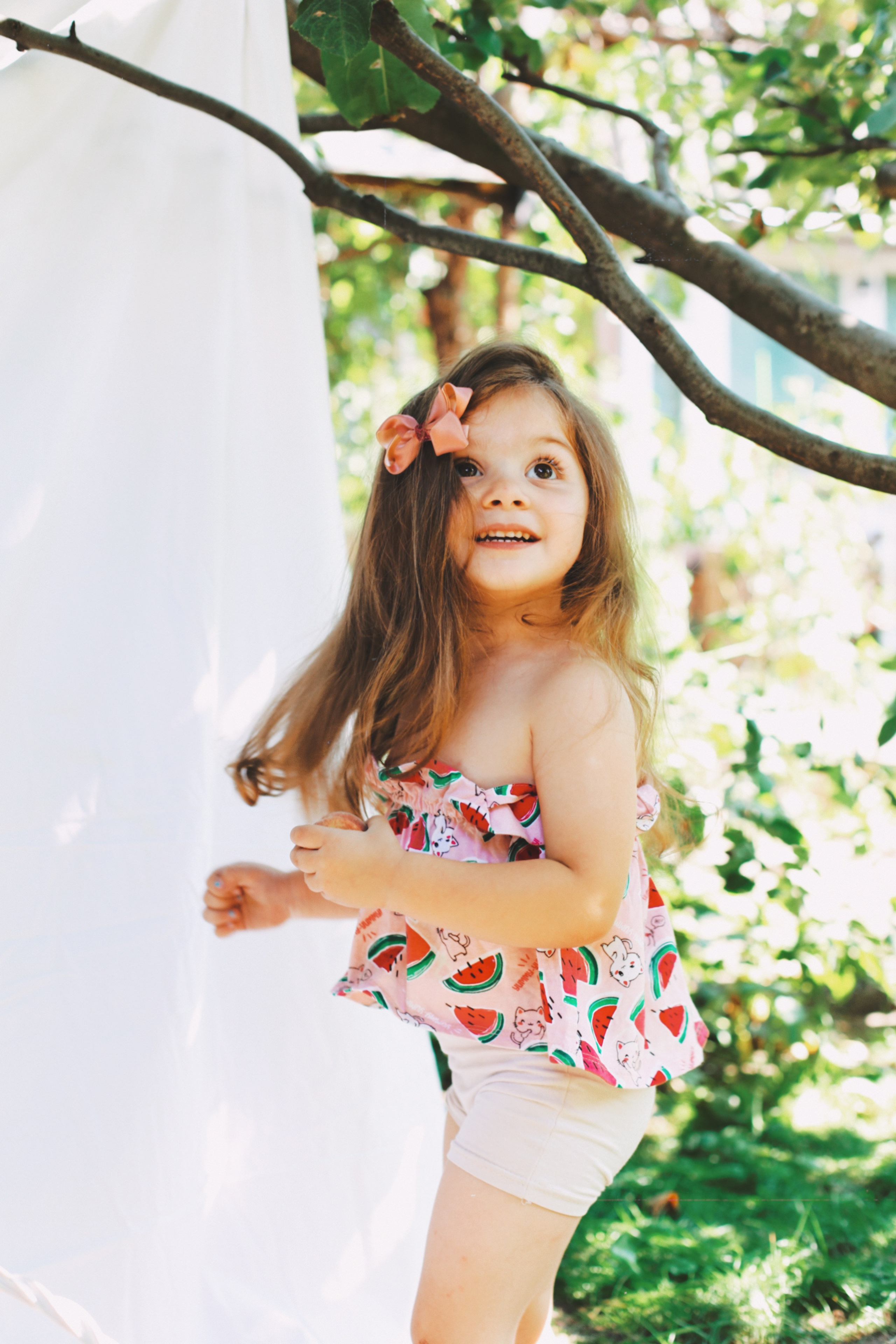 Эмили. Персики. Фотограф Пирумян Анна. г. Сургут, г. Воронеж