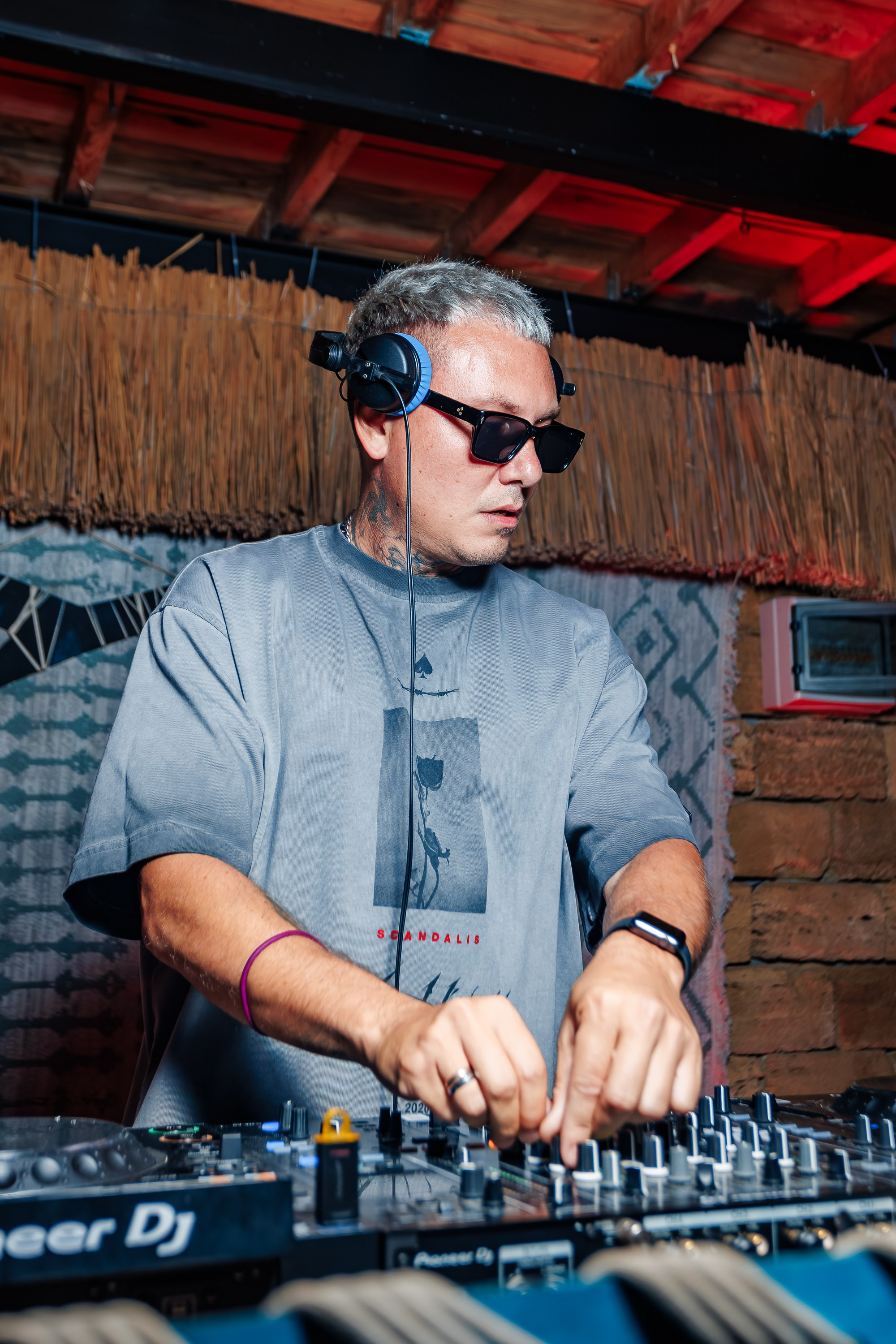 «Юлия Волкова"_Чайка на пляже_Ялта_2.08.2025 г. Аминов Руслан | Фотограф