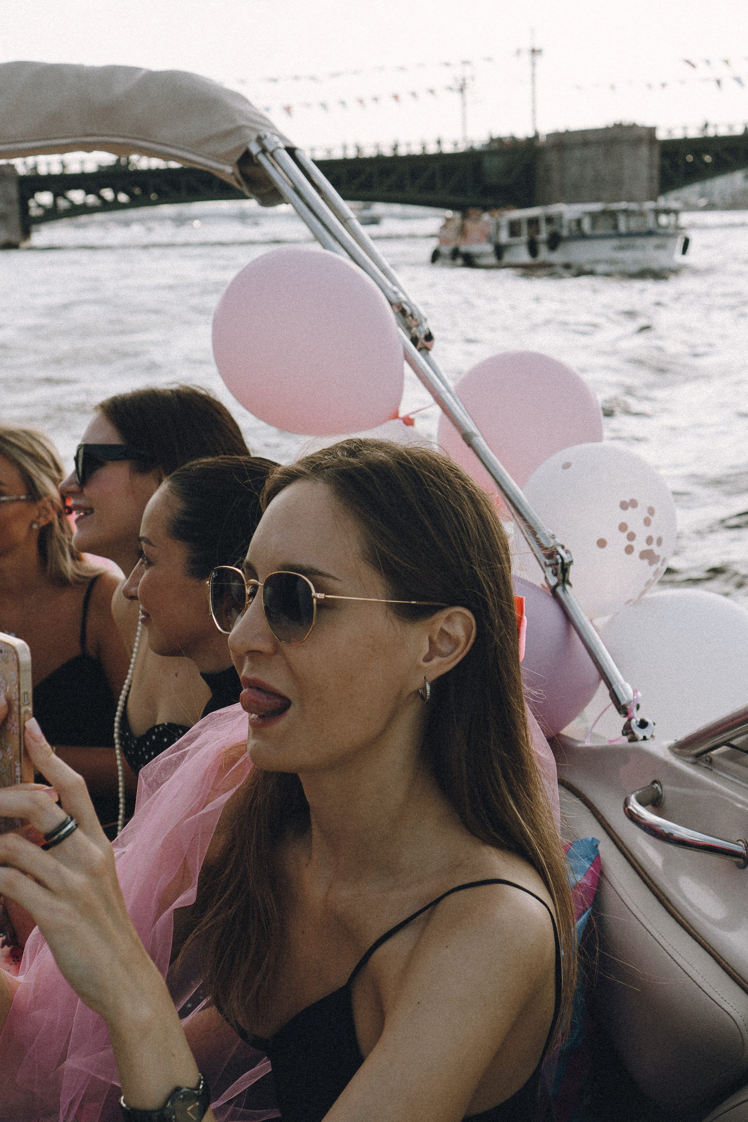 ДЕВИЧНИК НА КАТЕРЕ. Профессиональный фотограф, Санкт-Петербург — Виктория Богомолова