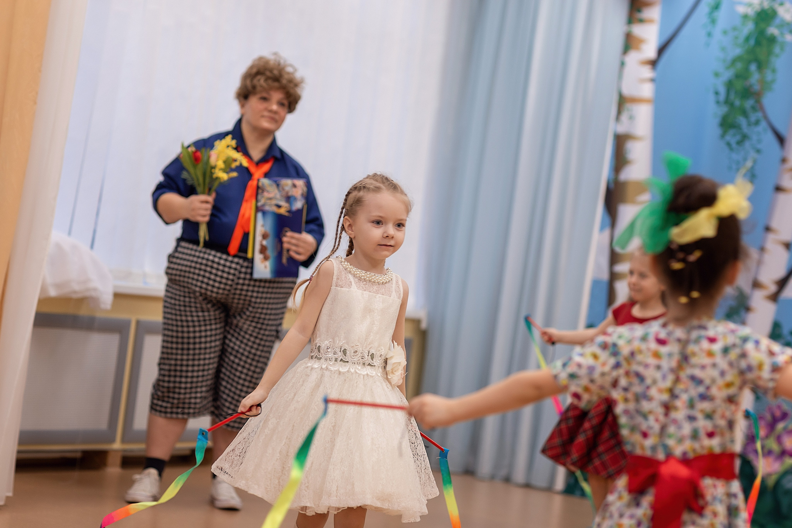Весенний утренник_старшая группа_2025. Семейный фотограф в Санкт-Петербурге