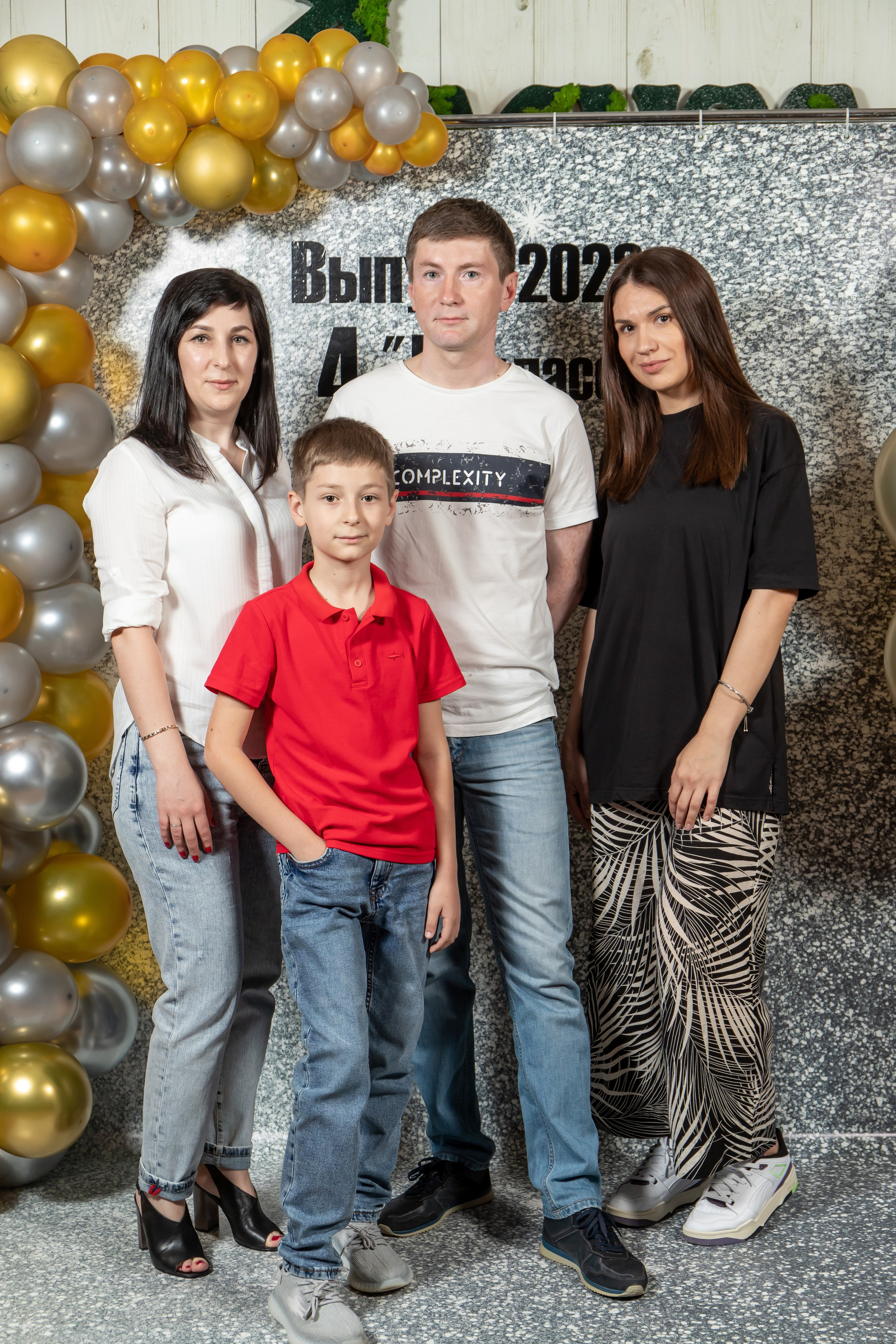 Выпуск 4Б 23 год. Семейный и свадебный фотограф в Геленджике Михаил Шматов