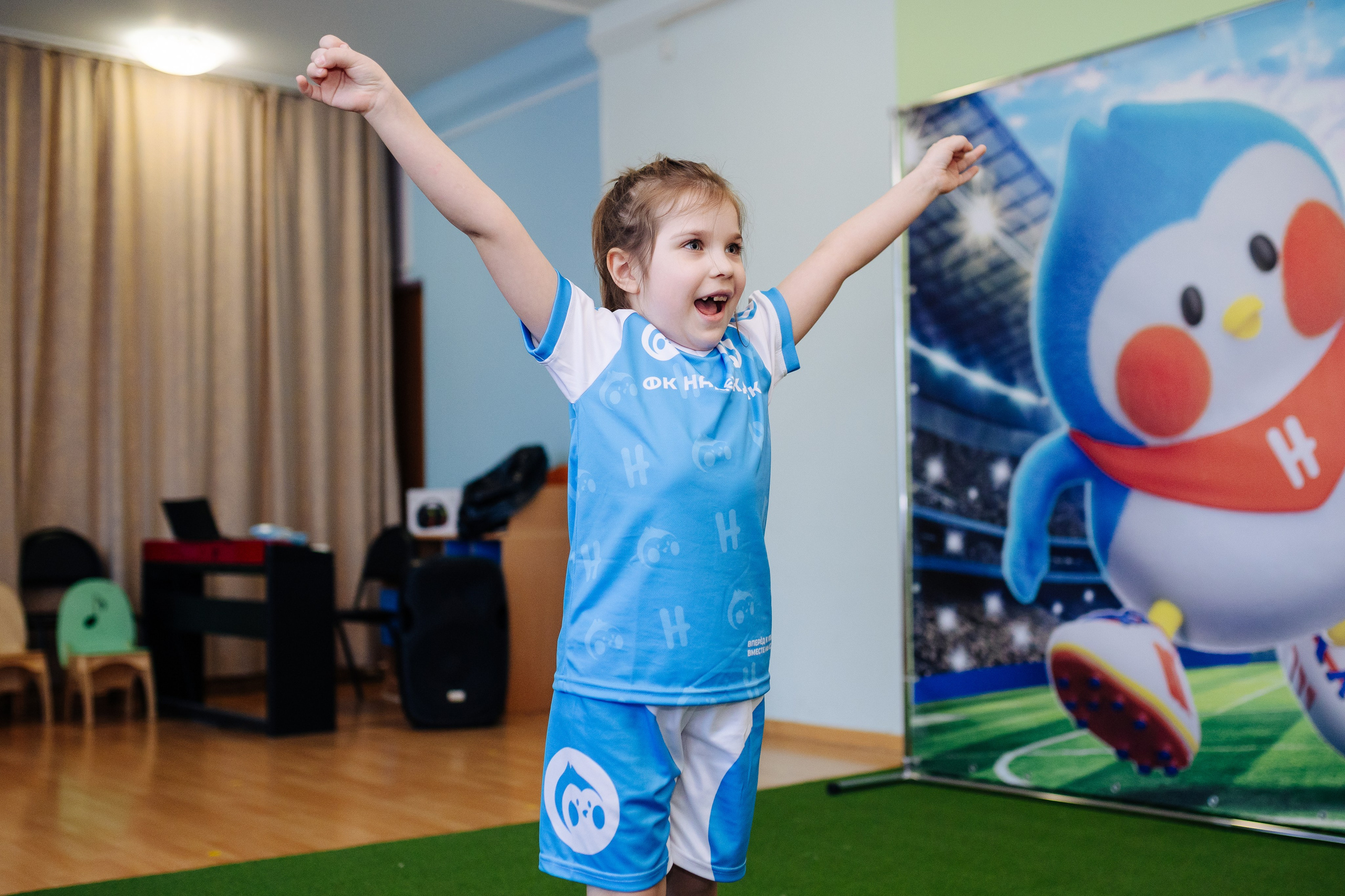 Фотосессия с кубком в детских садах г. Магнитогорска. Денис Прохоров Фотограф в г. Магнитогорск