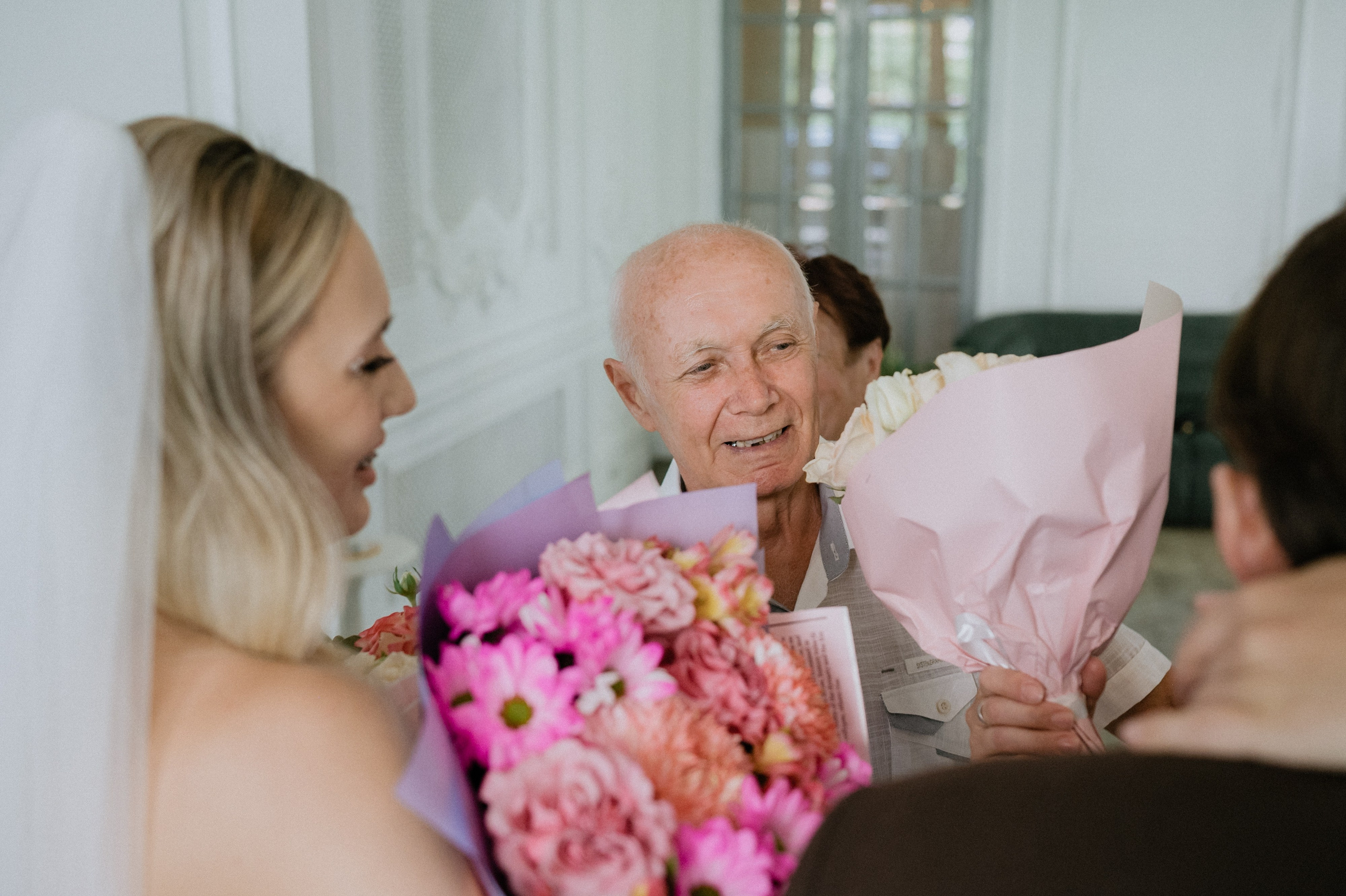 Регистрация брака и фотосессия в Особняке Royal. Свадебный фотограф Москва — Сергей и Татьяна
