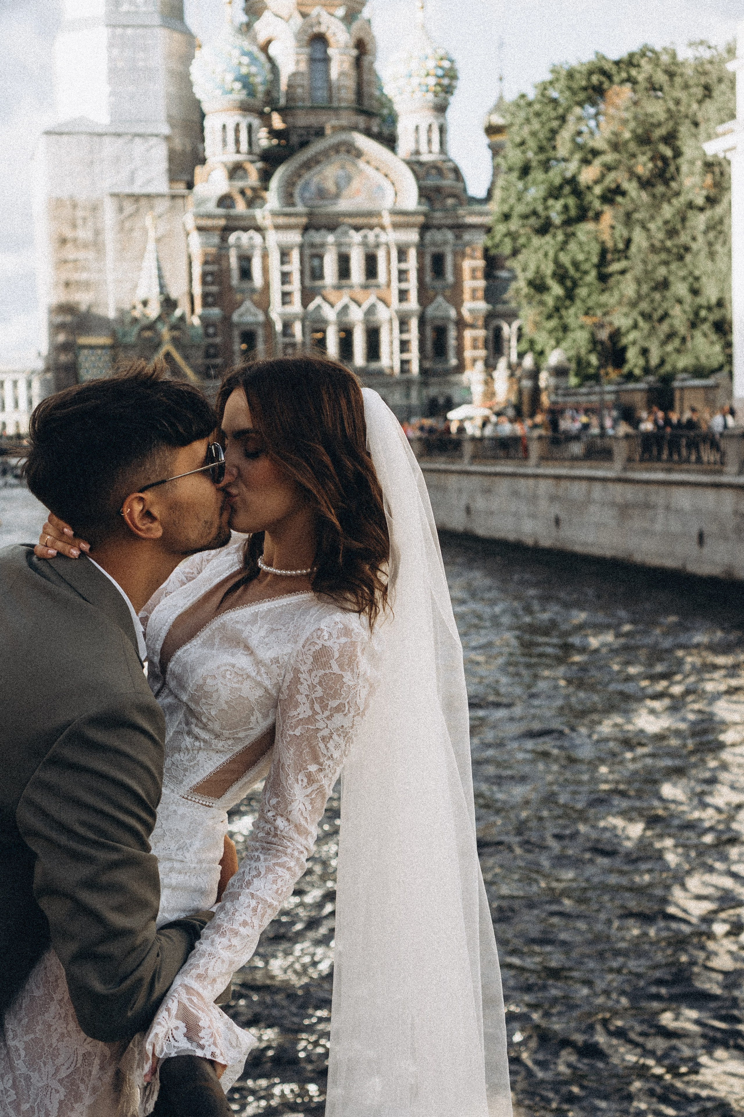 СВАДЕБНАЯ ПРОГУЛКА ВОЗЕ ИСАИКЕВСКОГО СОБОРА АСТОРИИ И ЗАКОНОДАЛЕТНОГО СОБРАНИЯ. Профессиональный фотограф, Санкт-Петербург — Виктория Богомолова