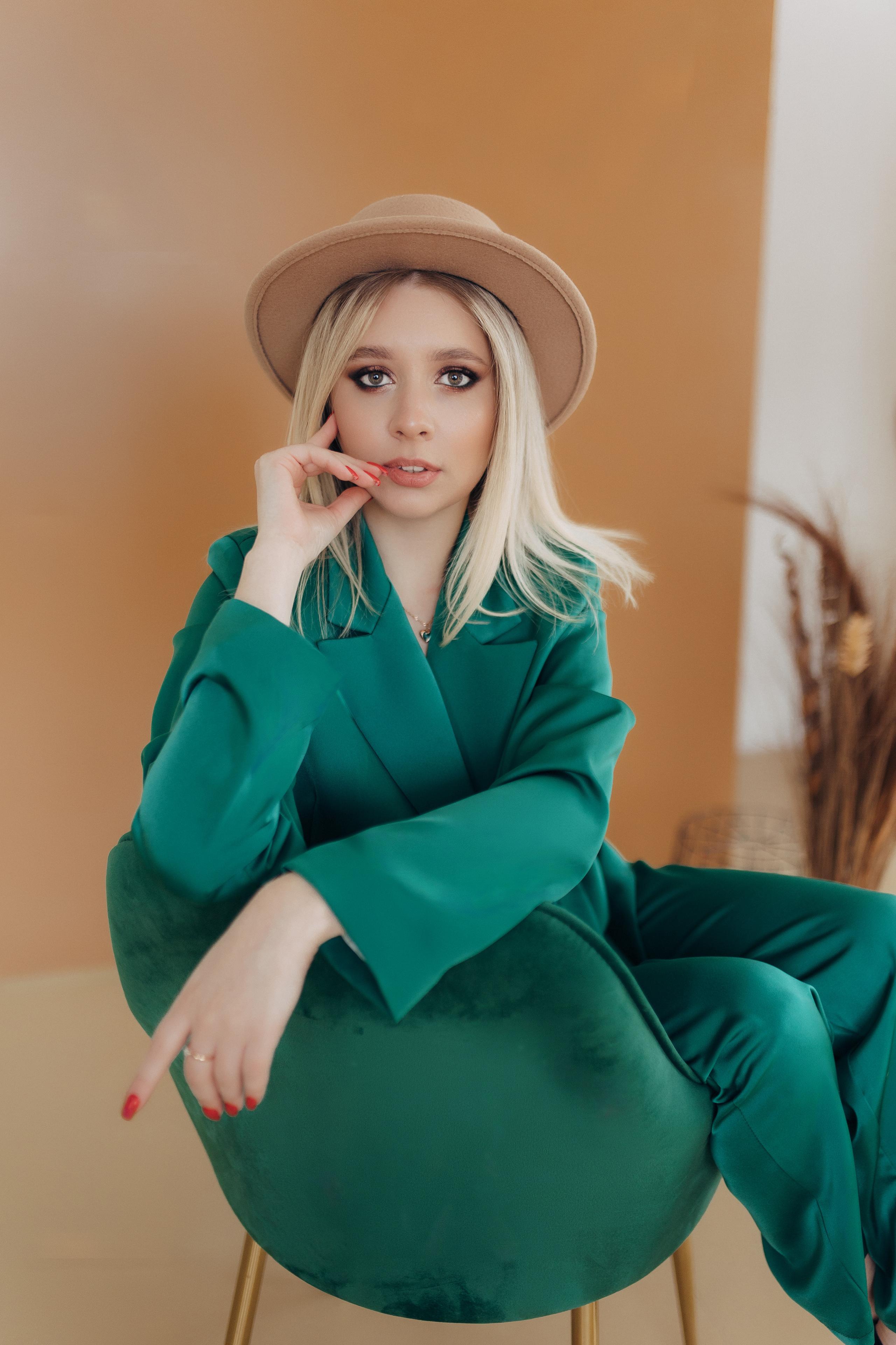 В The room. Свадебный и семейный фотограф в Астрахани Заскокина Анастасия