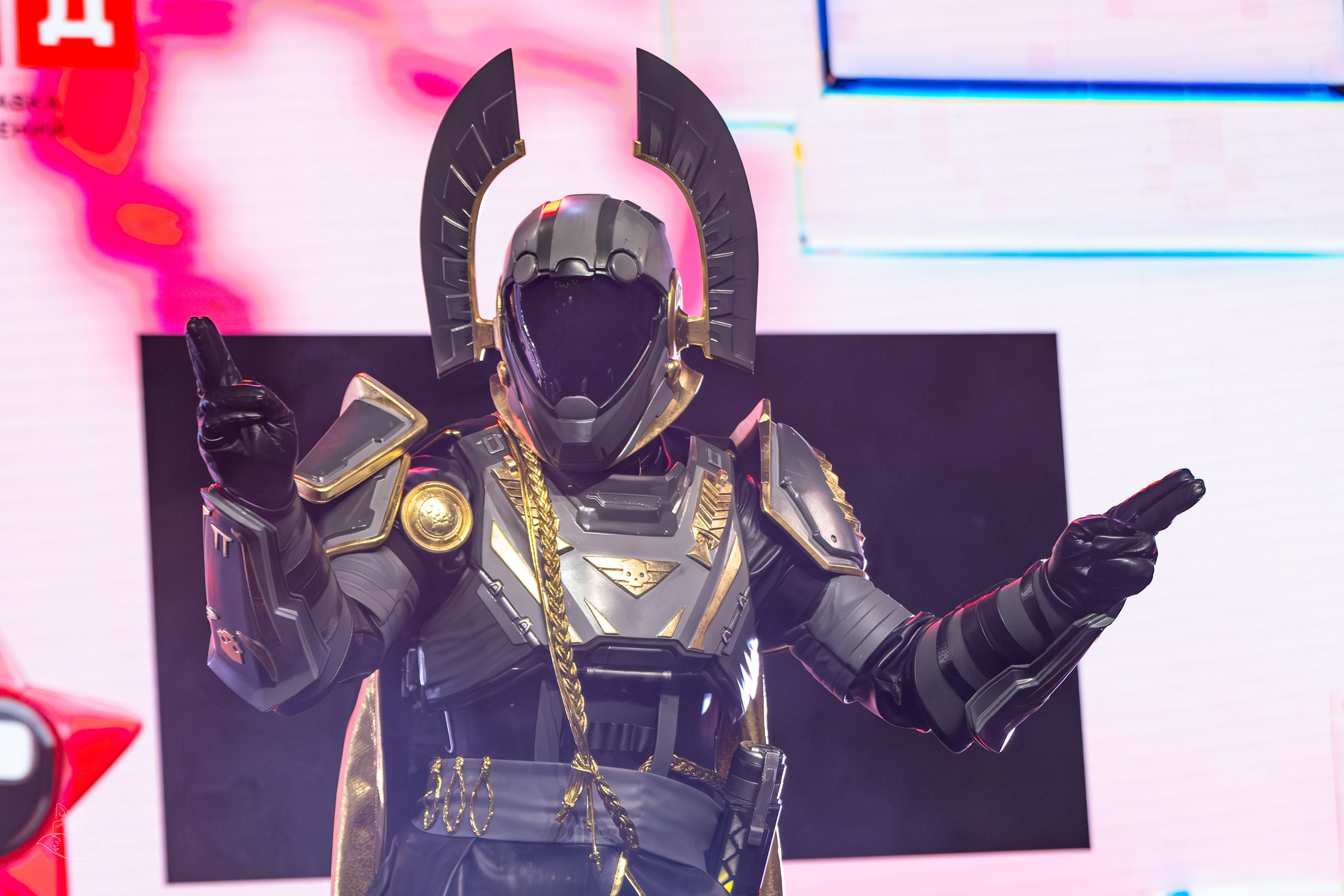 Сцена РЭД ЭКСПО 2024. Косплей фотограф