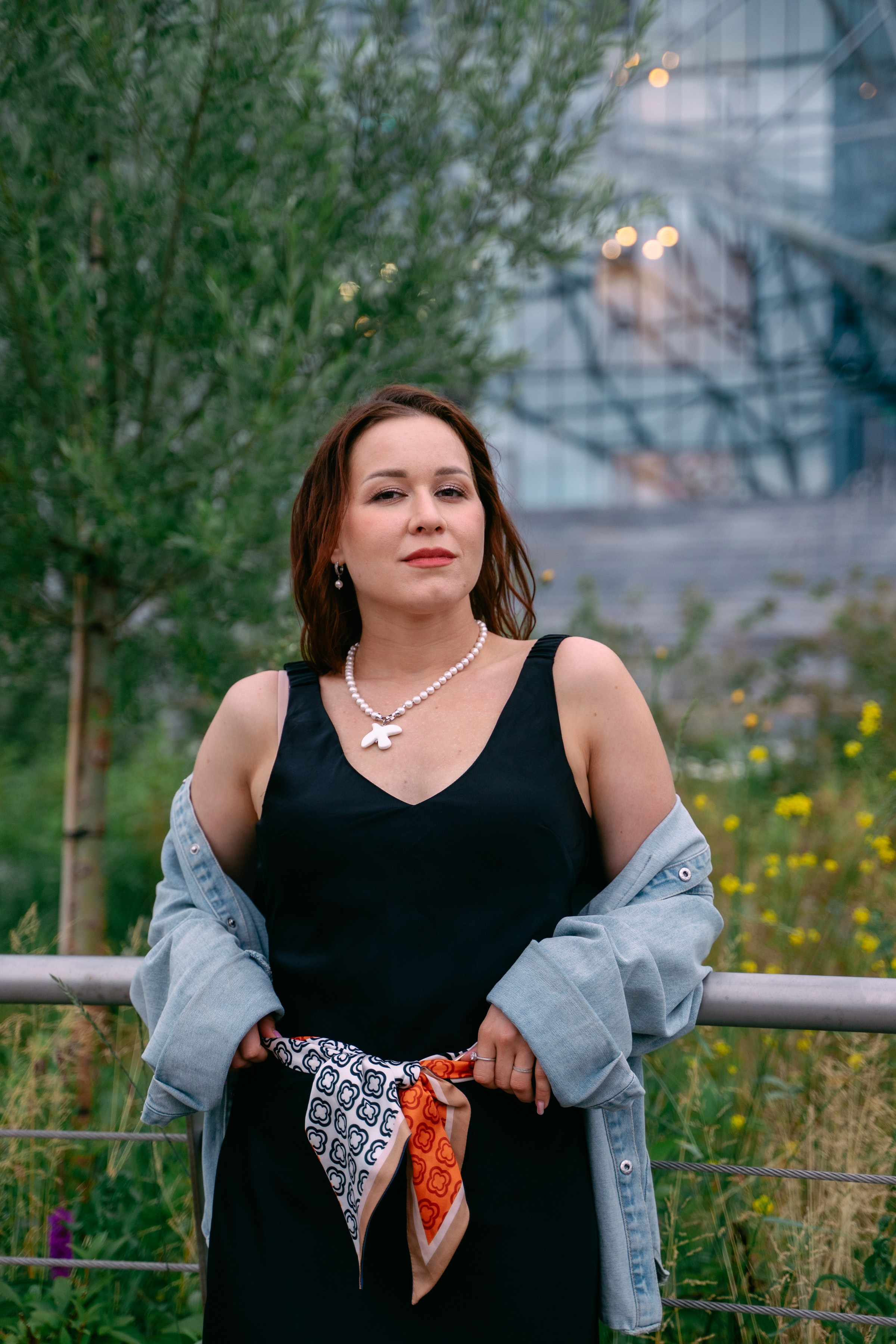 У театра Камала. Фотограф в Казани Алсу Багабиева