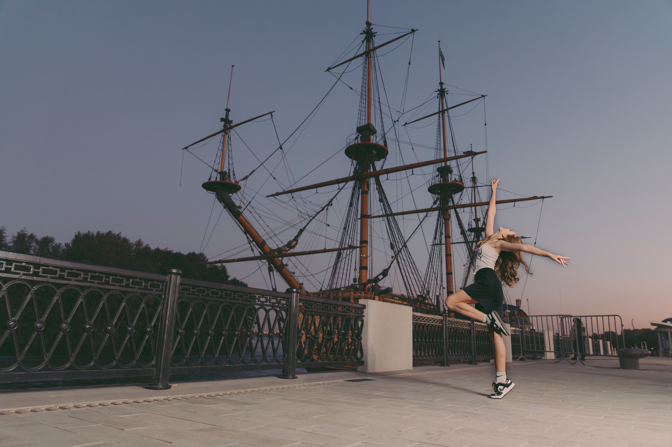 Съёмка EnDehors в вечернем городе. Фотограф Сергей Дружков (Воронеж / Липецк)