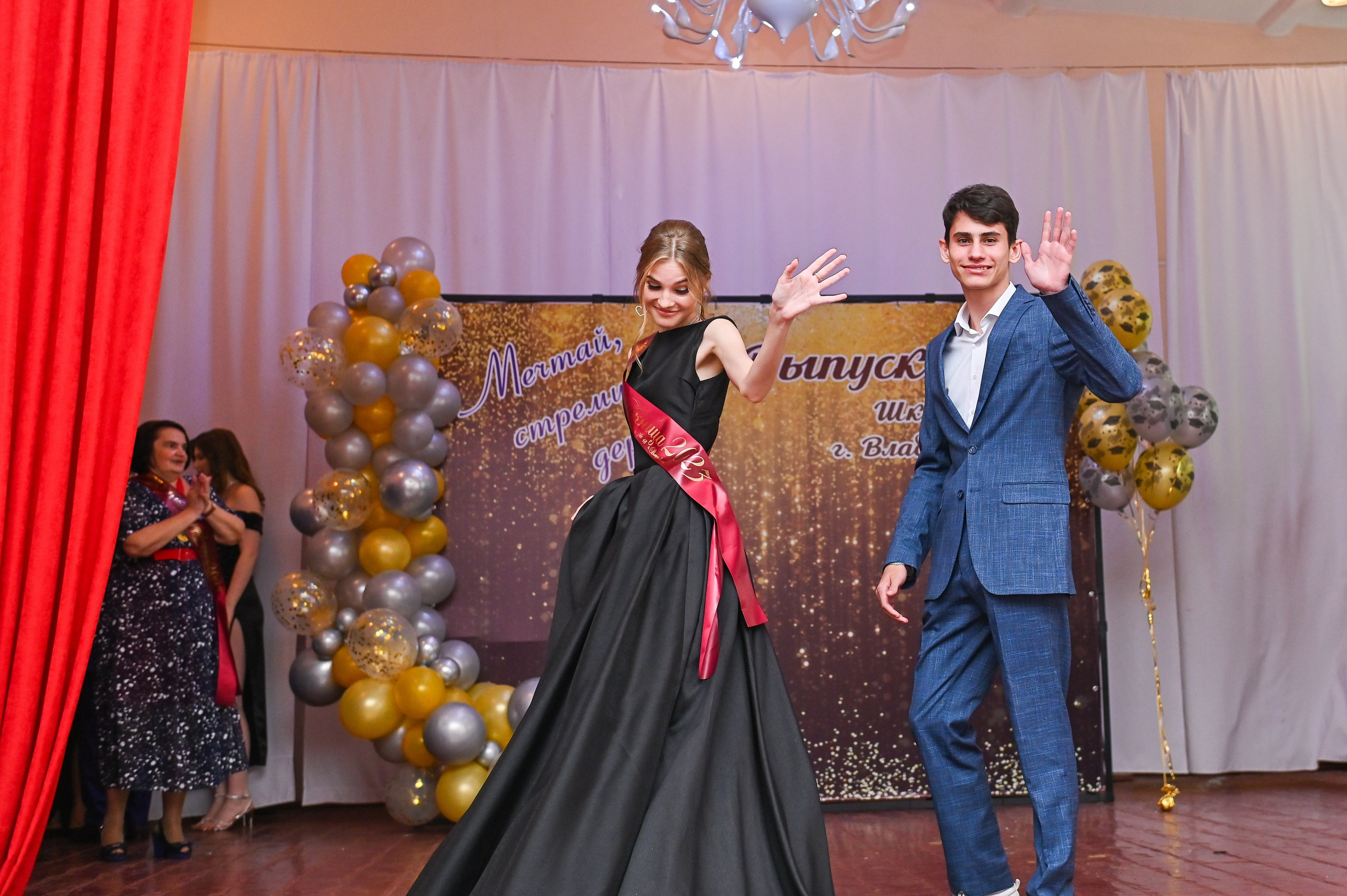 Выпускной школа 48. Семейный и свадебный фотограф во Владивостоке