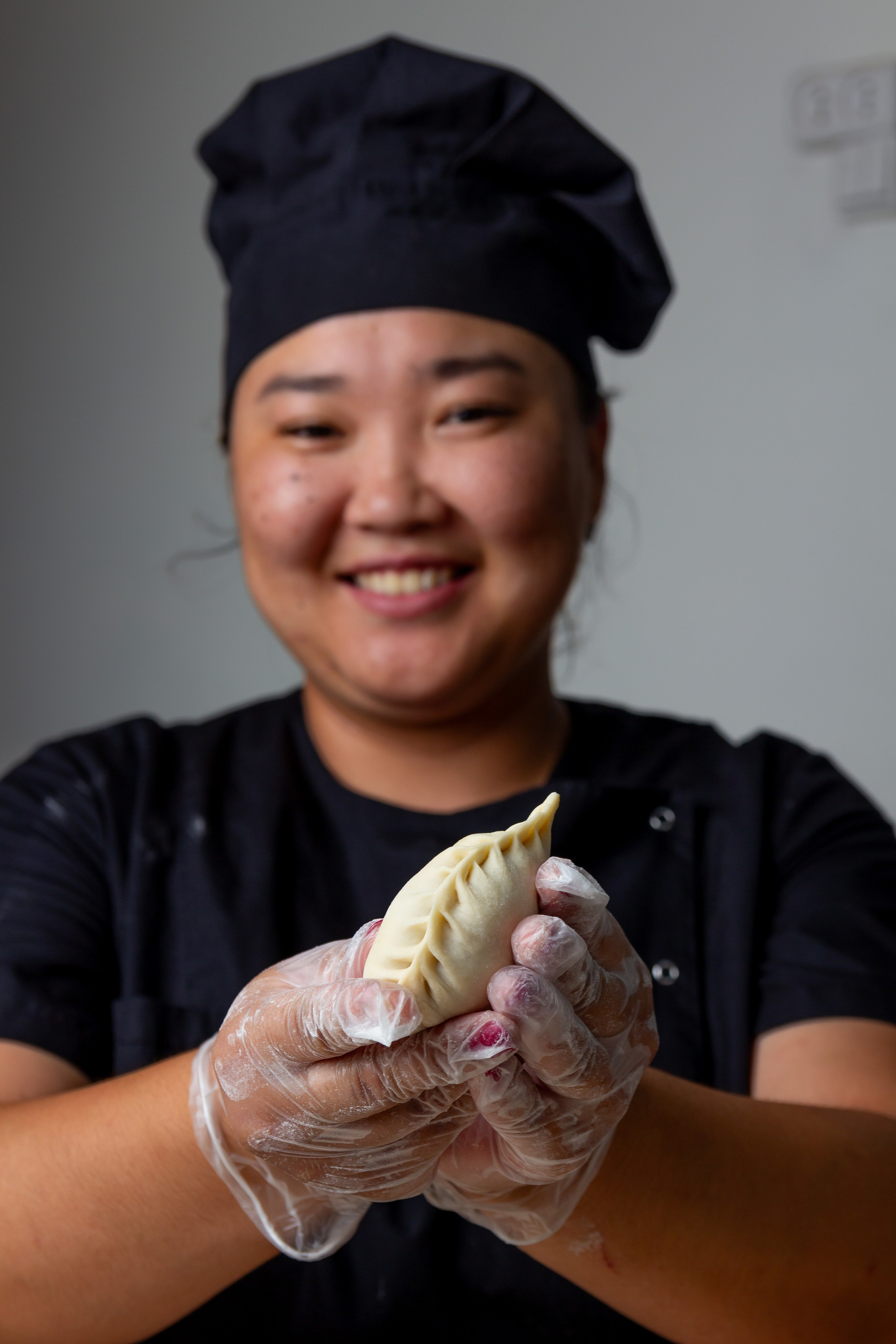 Фабрика Поляна. Александр Стряпунин — предметный фотограф в Улан-Удэ