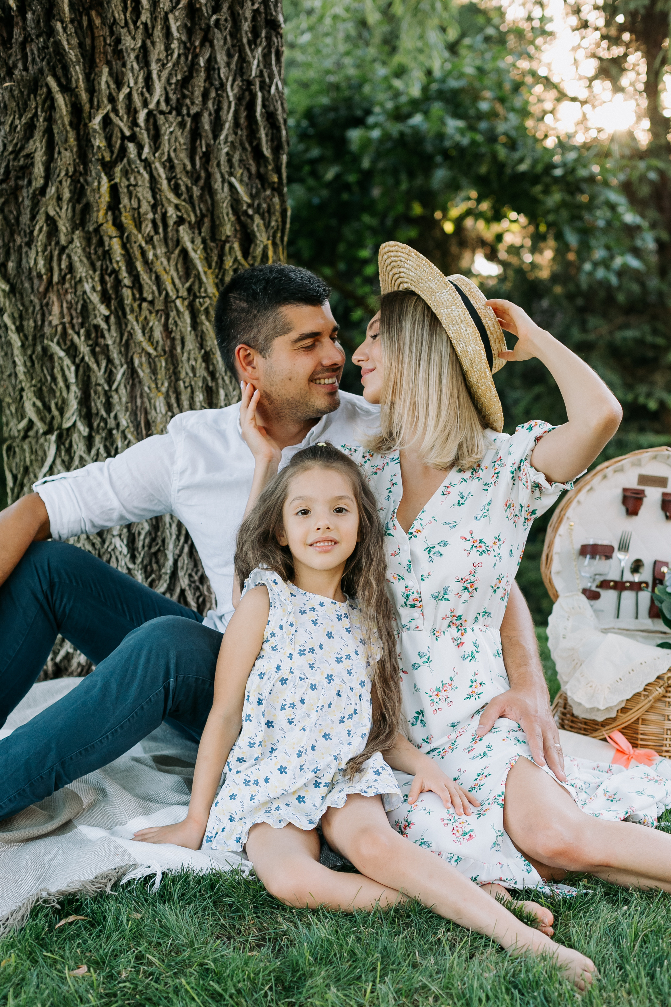 Family weekend at Old House. Maya Alieva Wedding Photographer in St.Petersburg