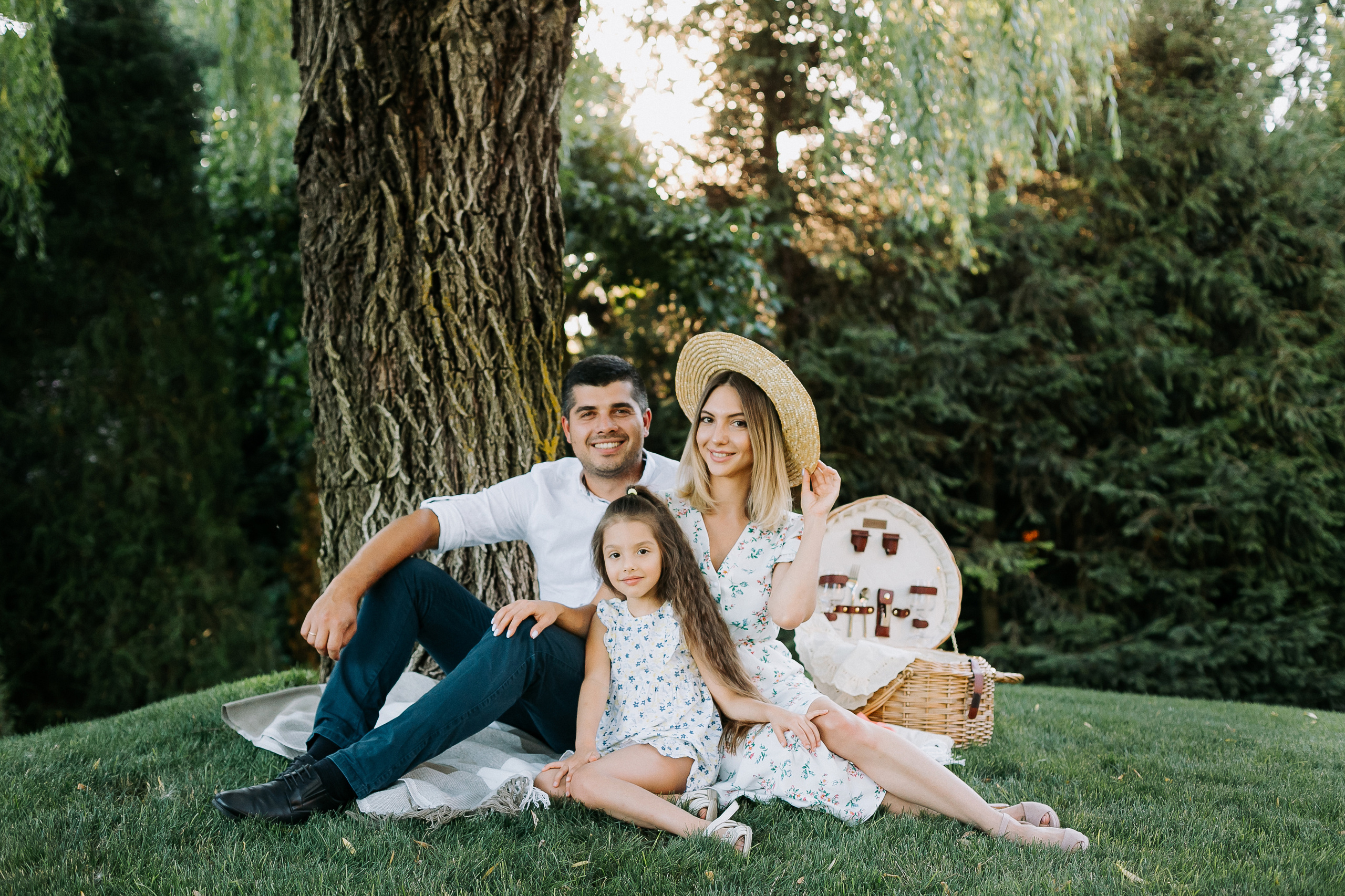 Family weekend at Old House. Maya Alieva Wedding Photographer in St.Petersburg