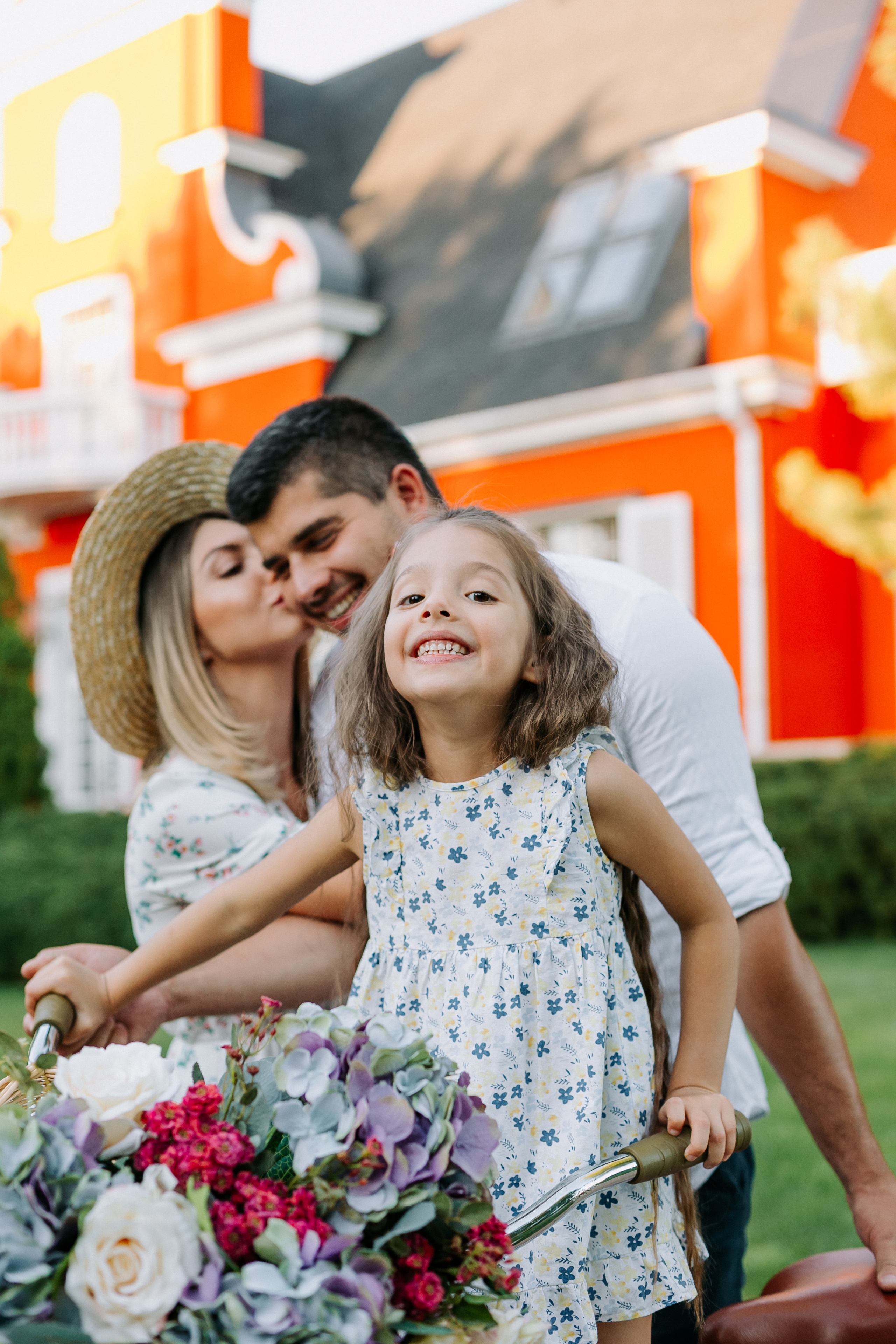 Family weekend at Old House. Maya Alieva Wedding Photographer in St.Petersburg